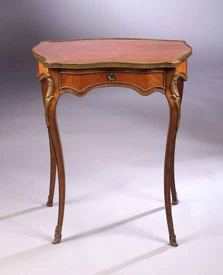 A 19th century kingwood petit table