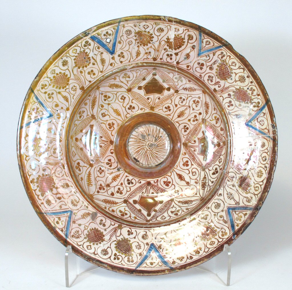 HISPANO MORESQUE LUSTRE DISH