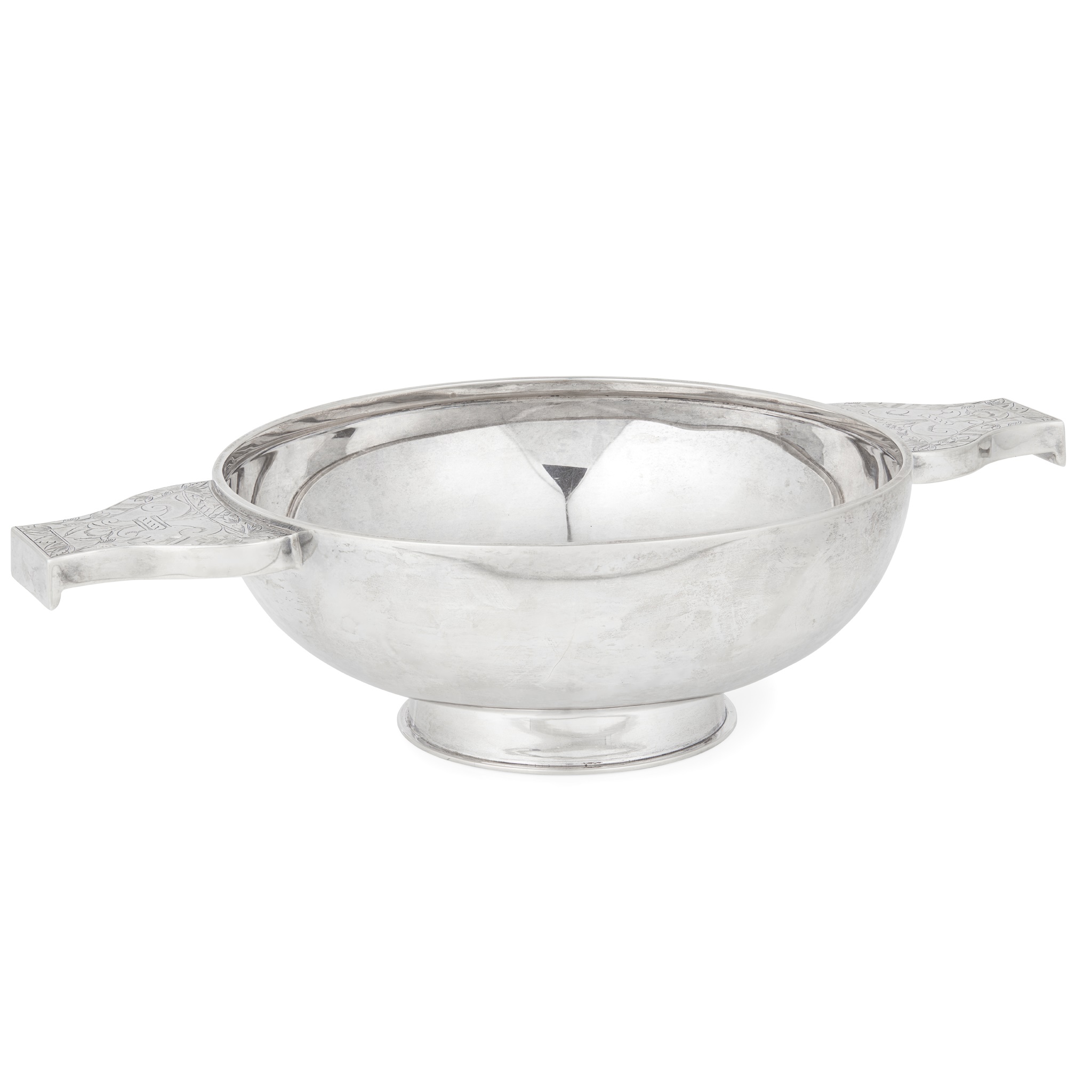 A large 1920s quaich