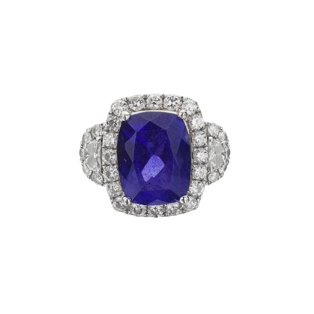 A Tanzanite and diamond cluster ring