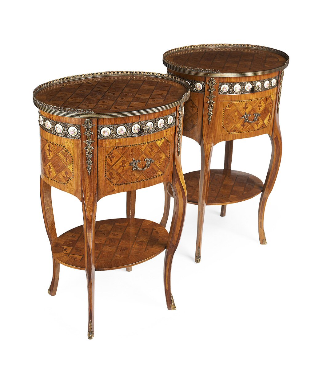 PAIR OF FRENCH KINGWOOD, ROSEWOOD AND PARQUETRY GUERIDONS