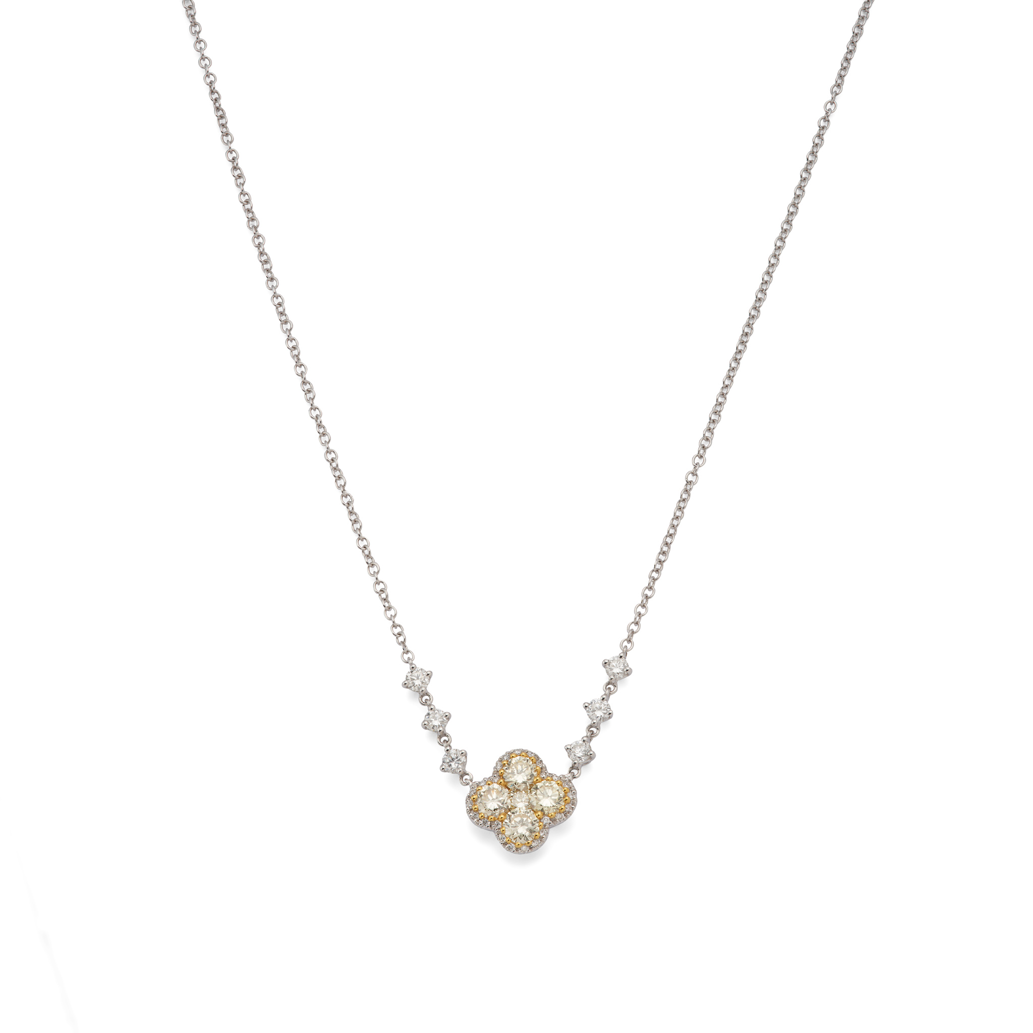 A quatrefoil diamond pendant necklace