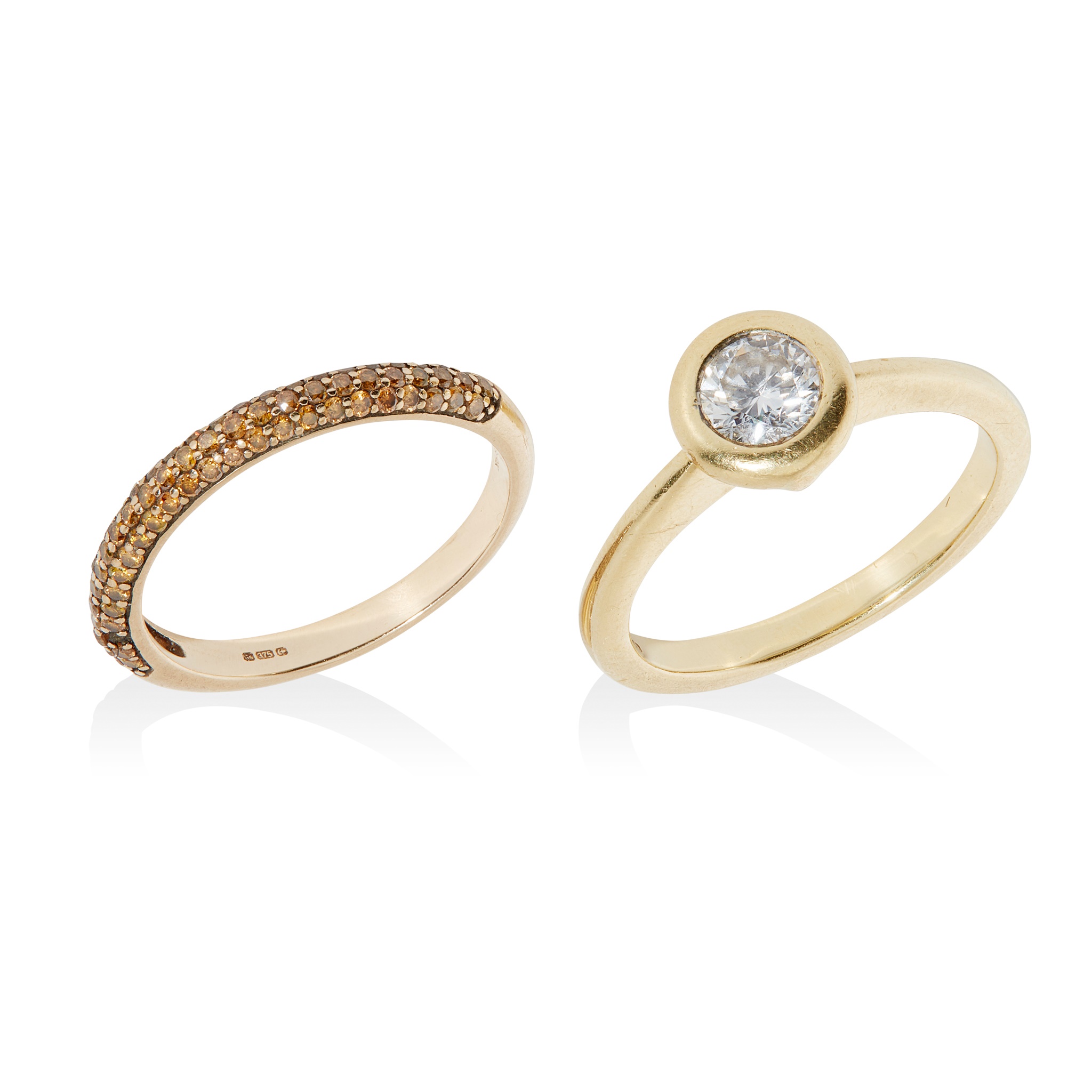 A single stone diamond ring on 18ct yellow gold