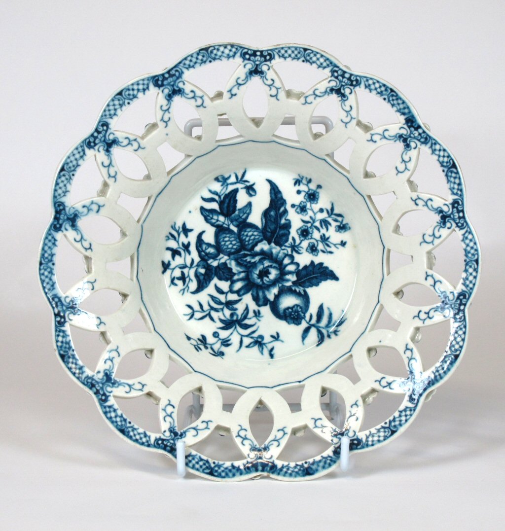 WORCESTER BLUE AND WHITE 'PINE CONE' PATTERN BASKET