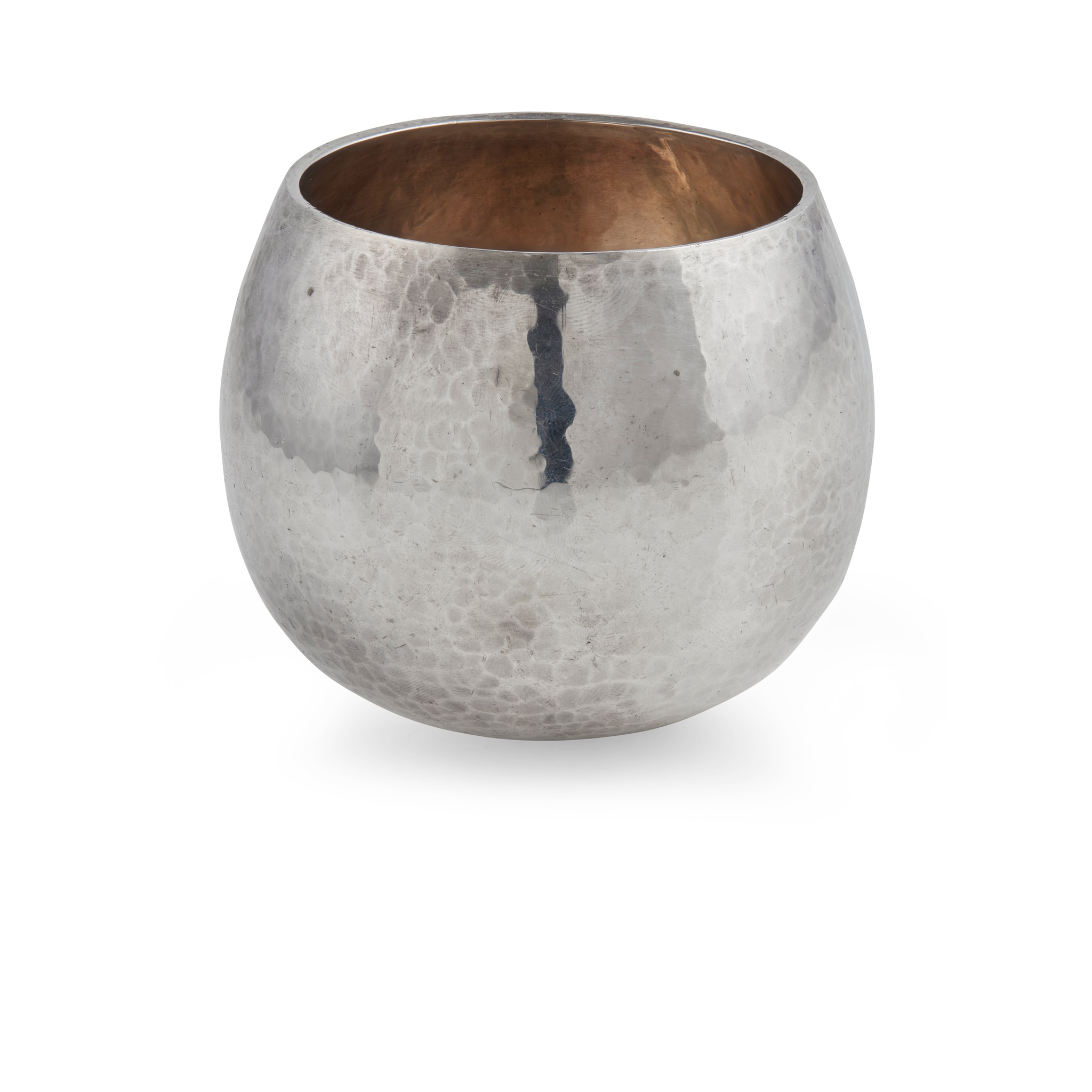 A MODERN TUMBLER CUP