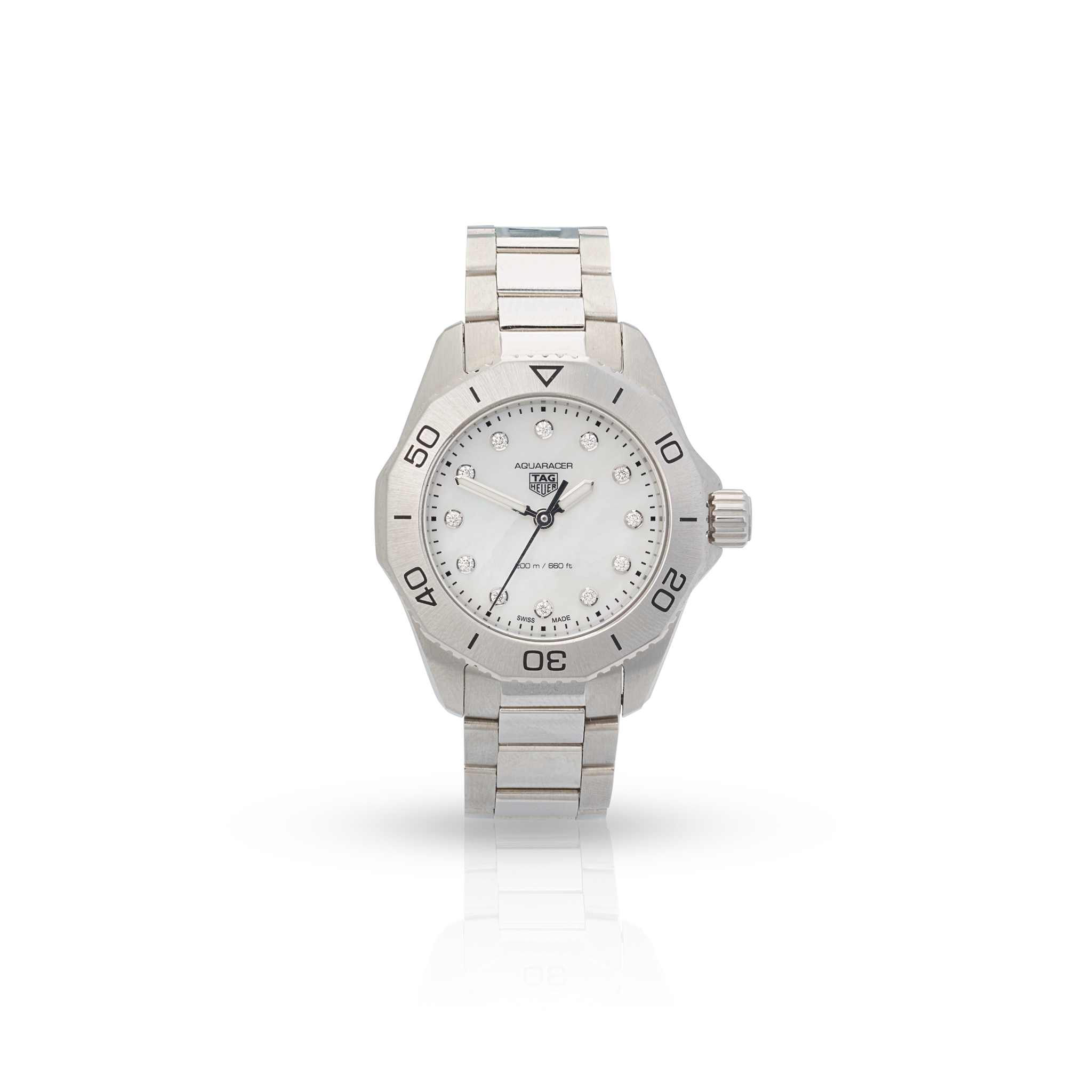 Tag Heuer: A ladies stainless steel dive watch with diamond-set mother of pearl dial