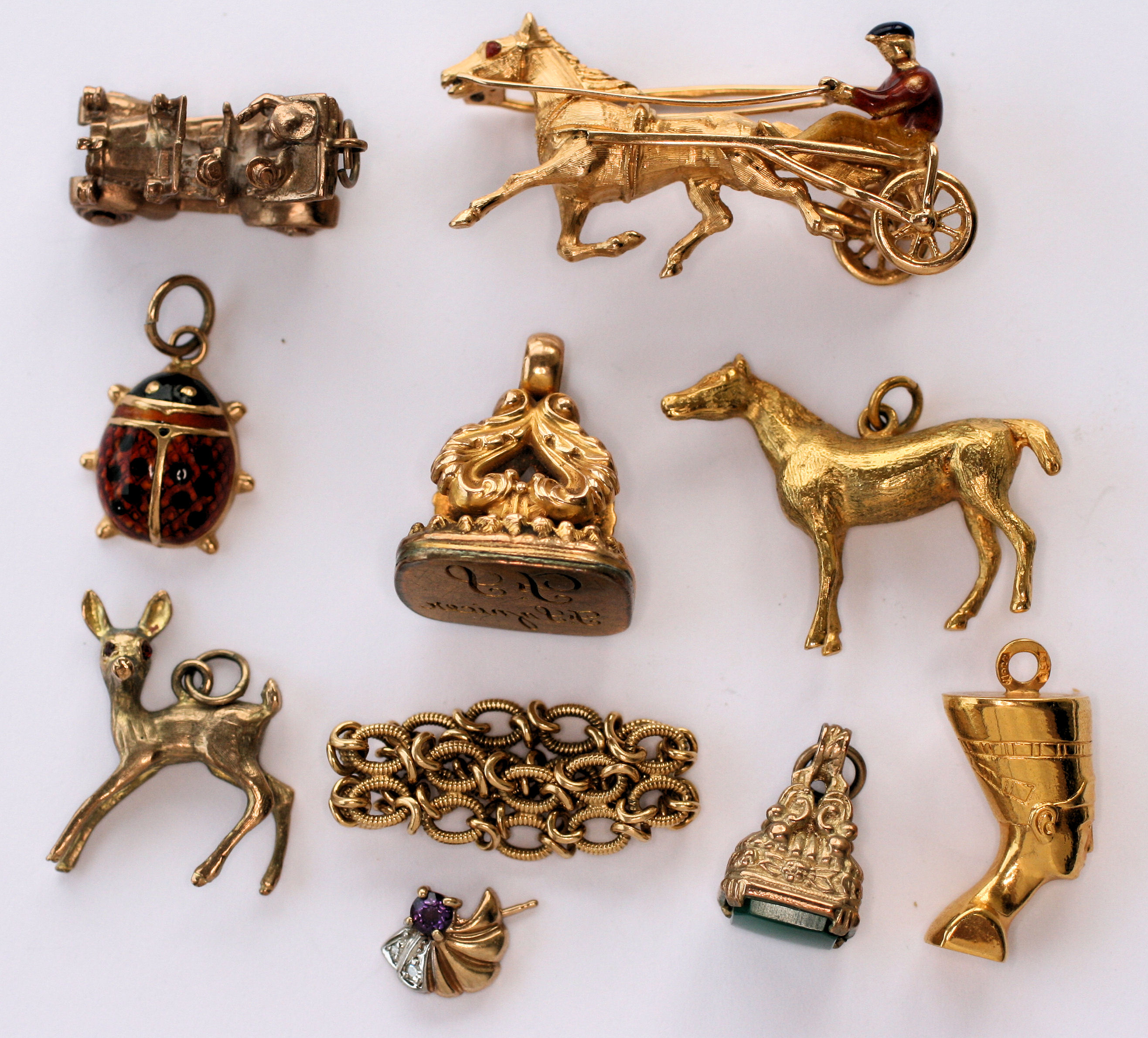A group of gold jewellery to include;