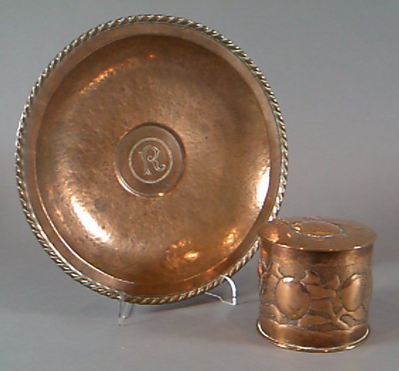 A Newlyn copper tea caddy and cover