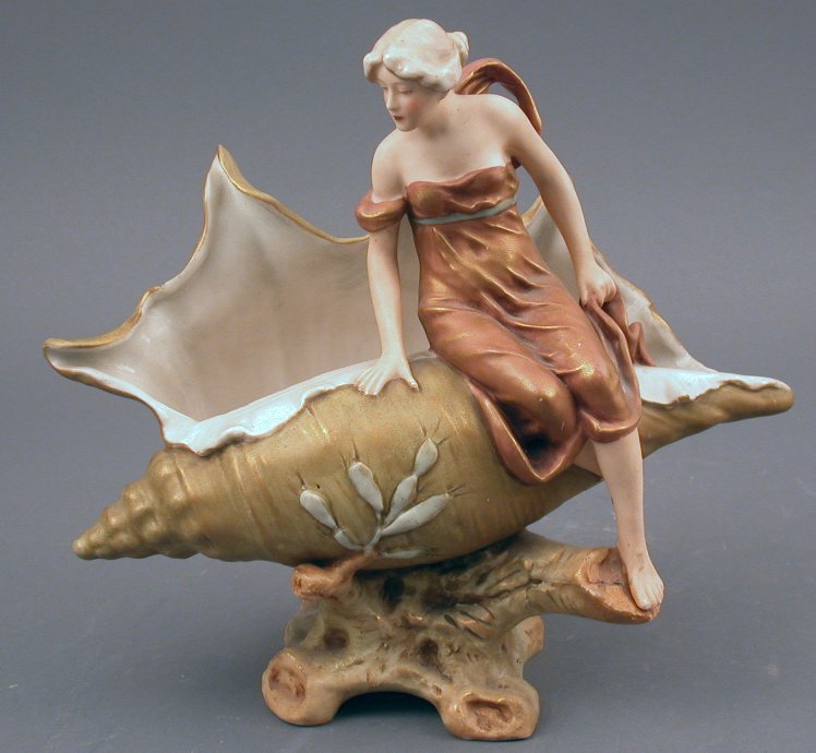 A Royal Dux Art Nouveau figural tazza
