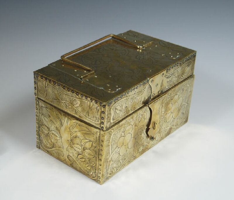 An Arts and Crafts brass jewellery casket