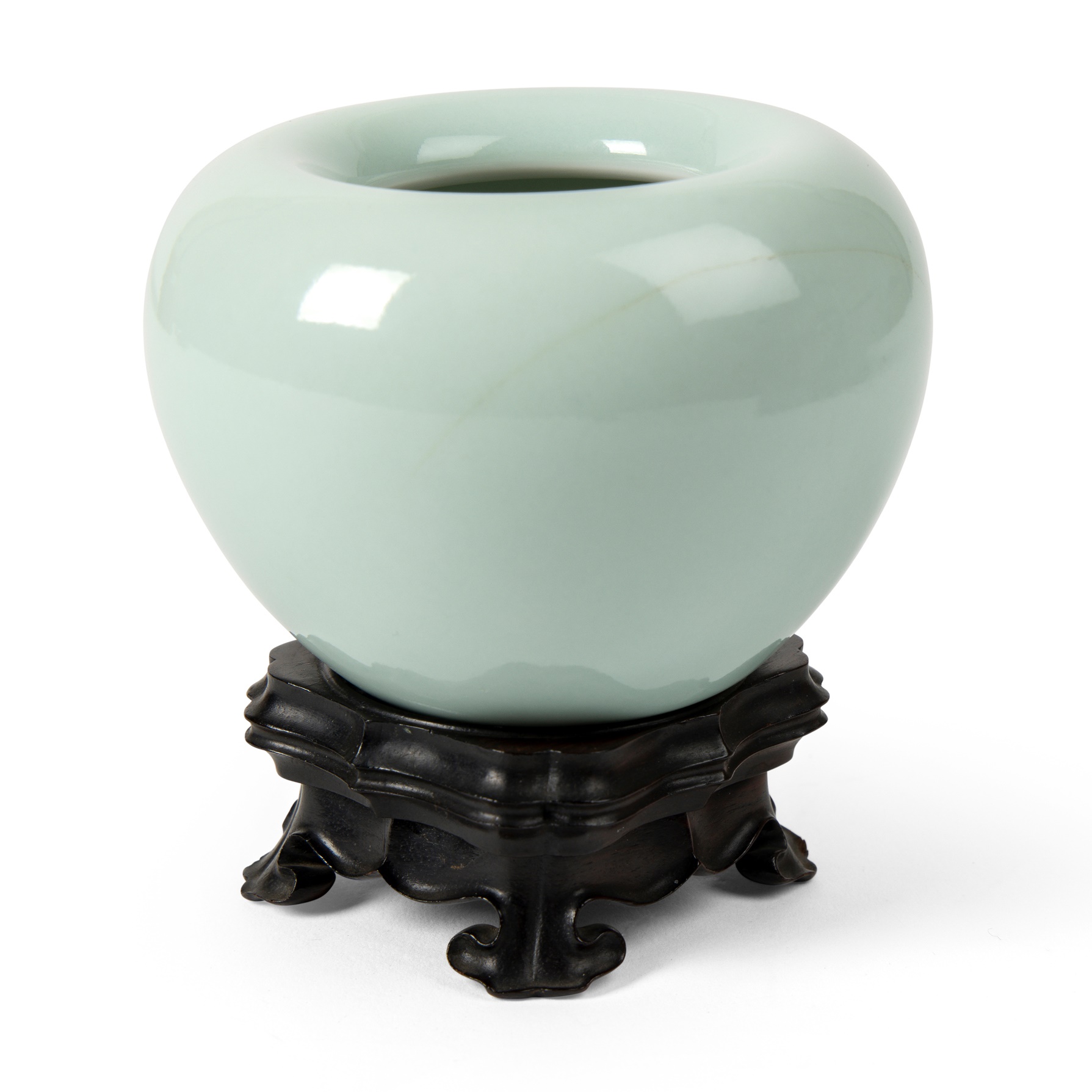 CELADON-GLAZED GLOBULAR WATER POT, PINGGUOZUN