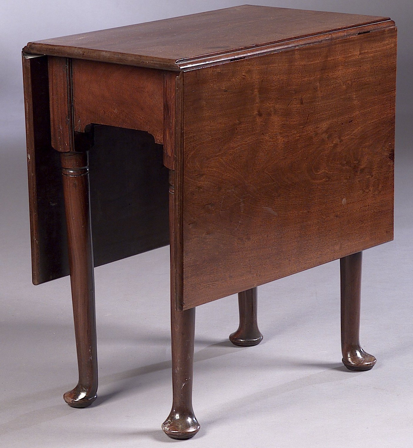 A George II mahogany gate leg table