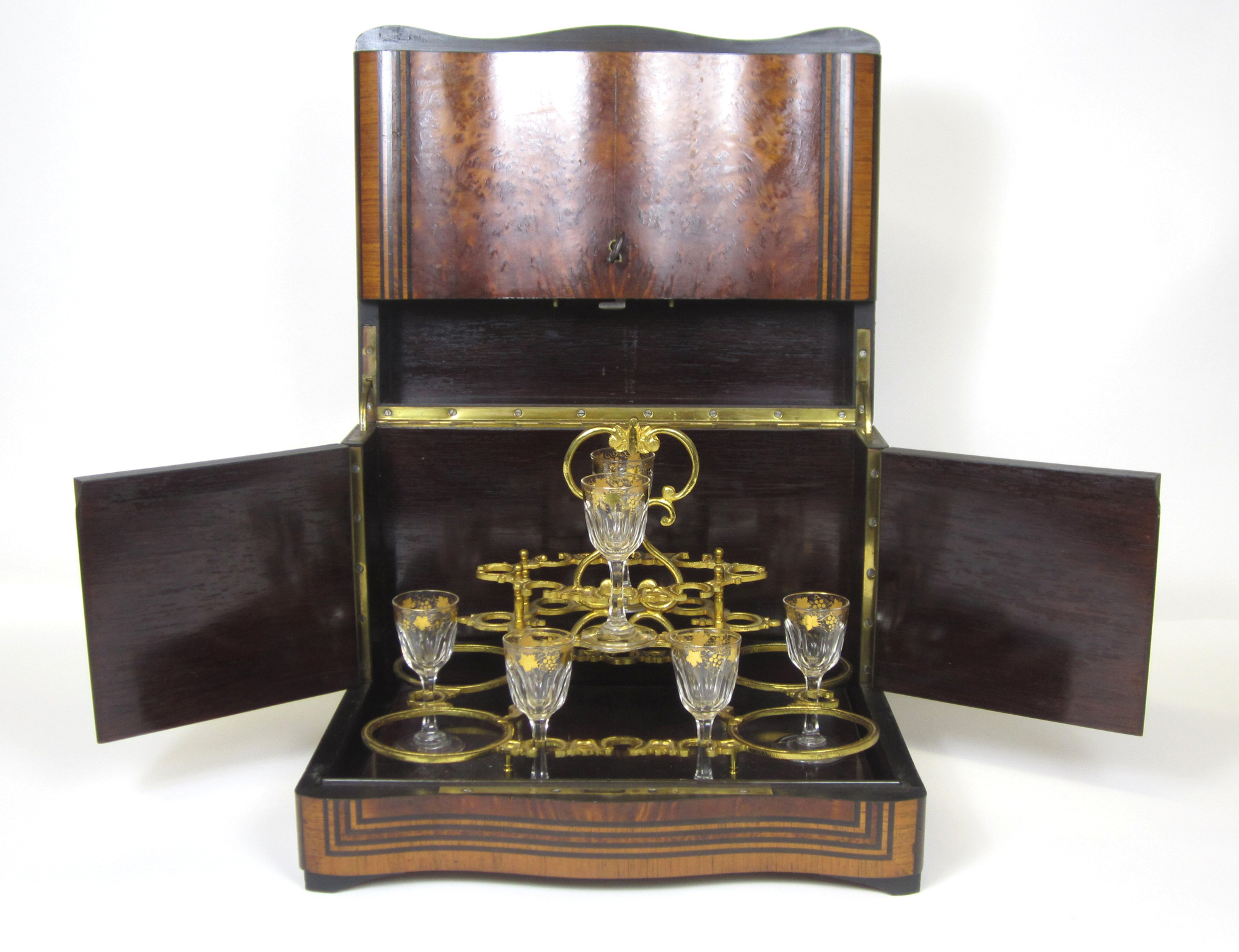 YEWWOOD LIDDED LIQUEUR BOX