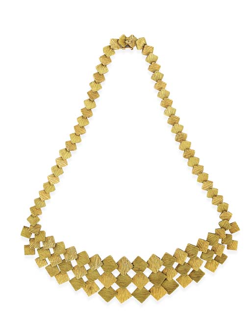 ALTERATION A mid-20th century French gold necklace