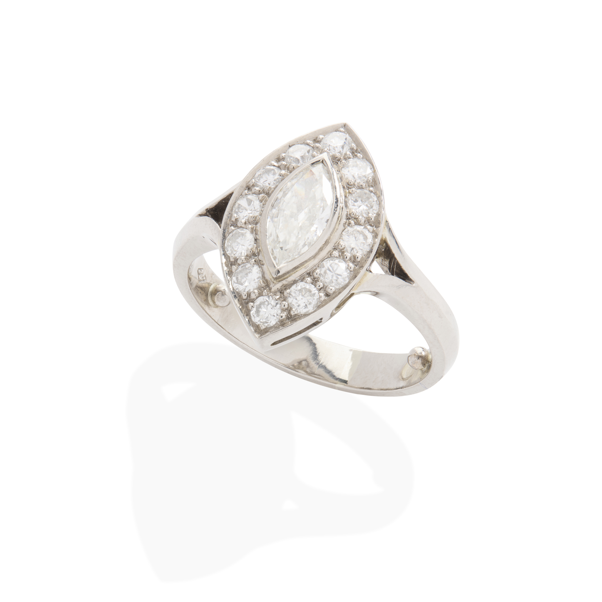 A diamond cluster ring