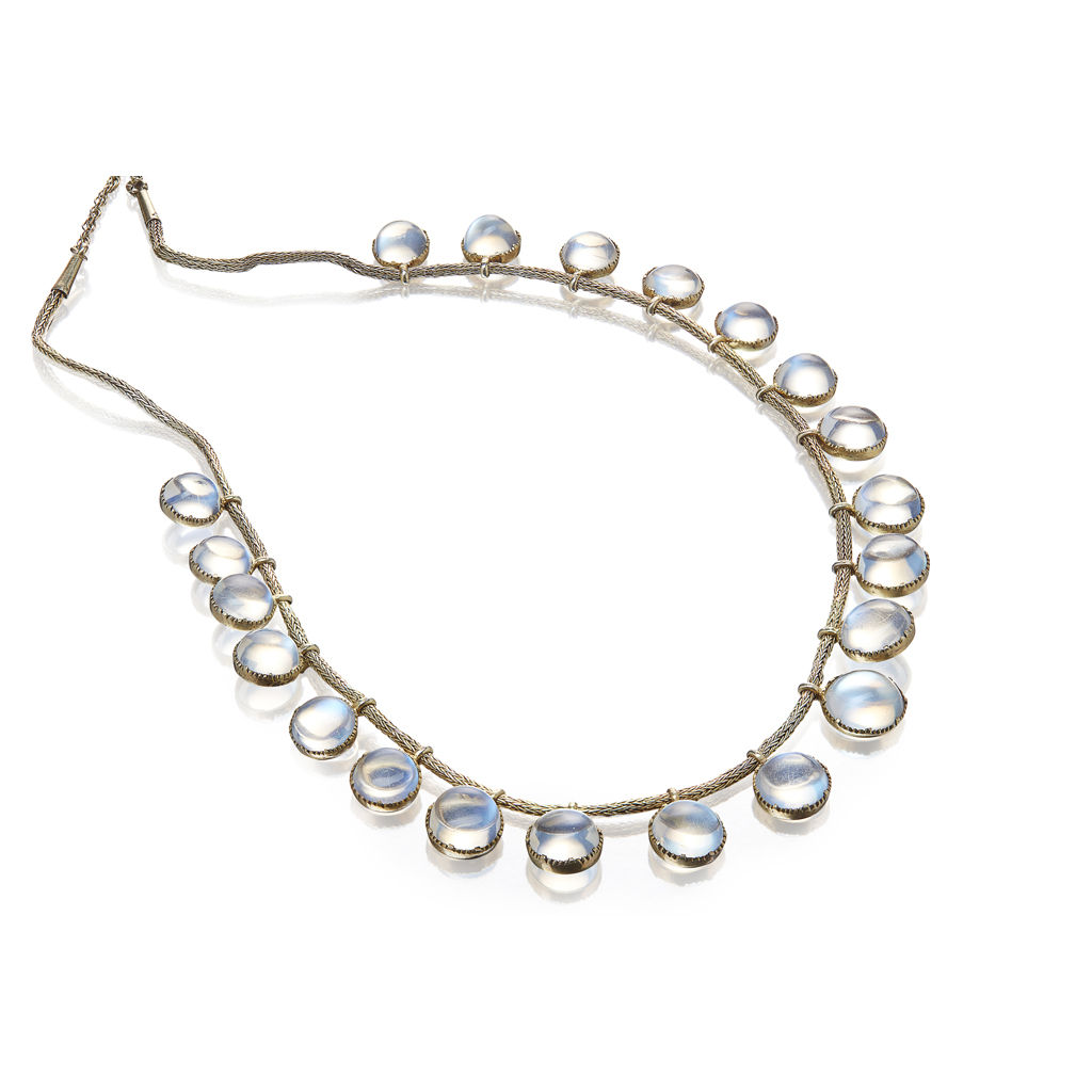 A moonstone set necklace