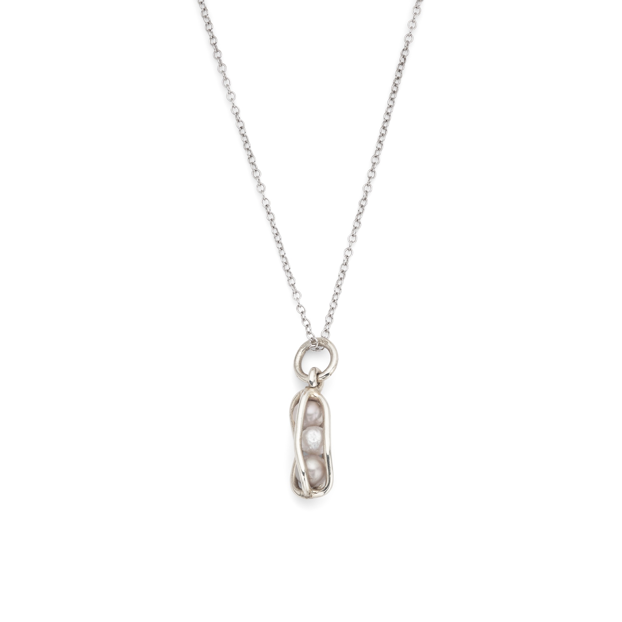 A 9ct white gold Scottish freshwater pearl pendant necklace