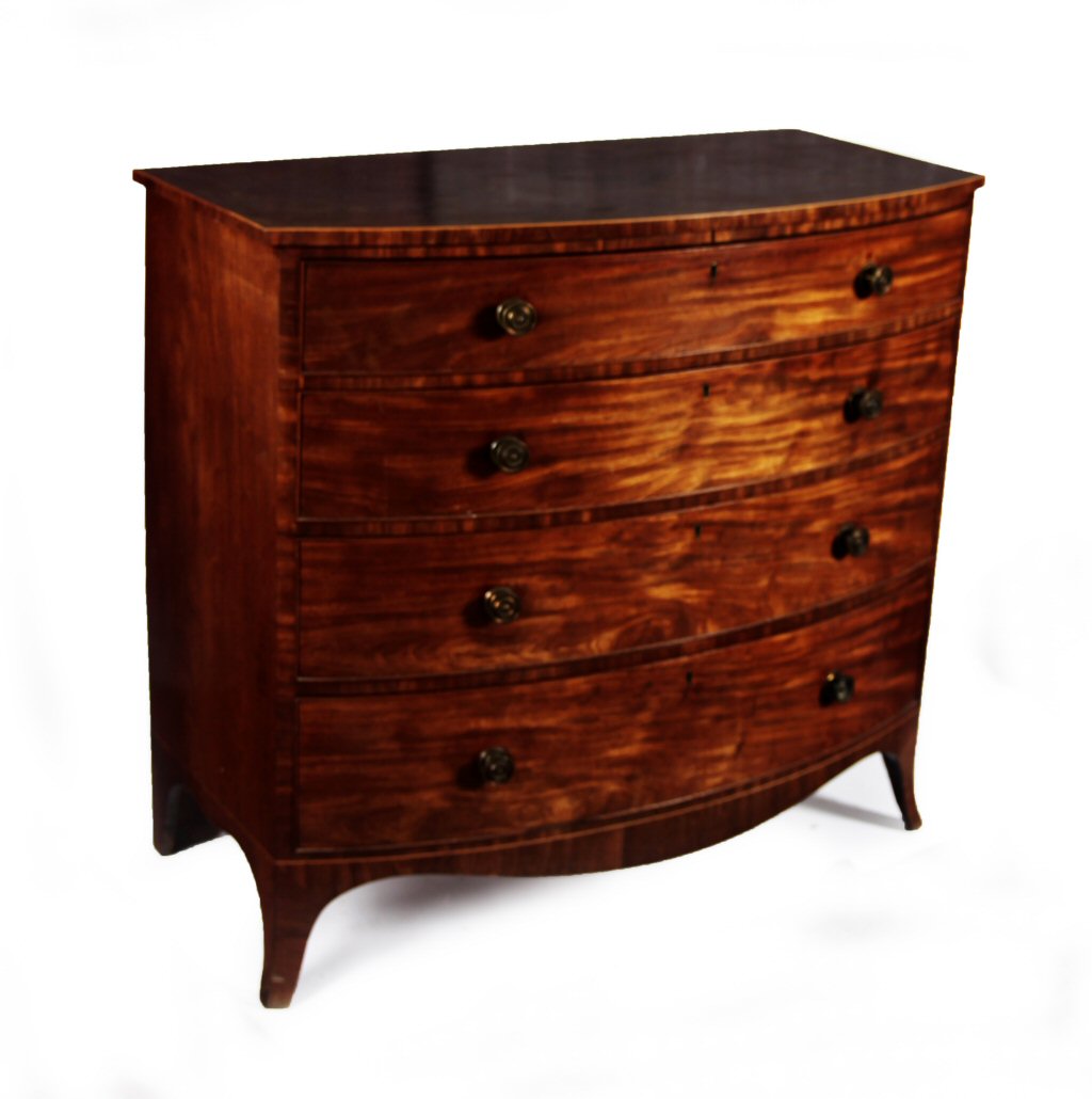 GEORGIAN MAHOGANY BOWFRONT CHEST