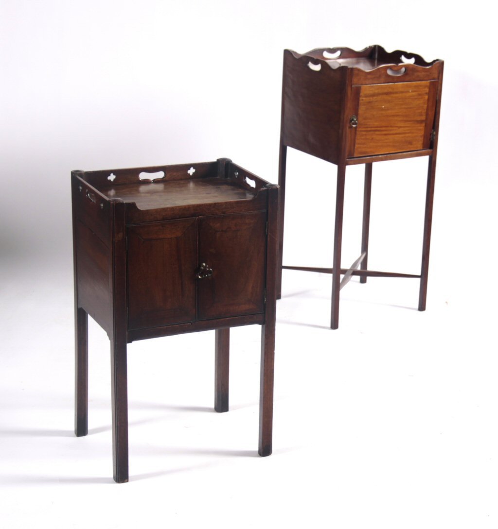 GEORGIAN POT CUPBOARD