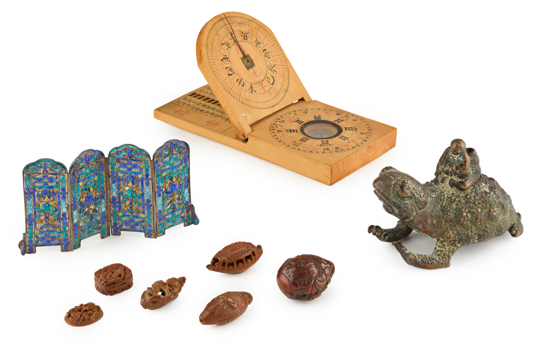 GROUP OF NINE CHINESE AND JAPANESE NOVELTY ITEMS