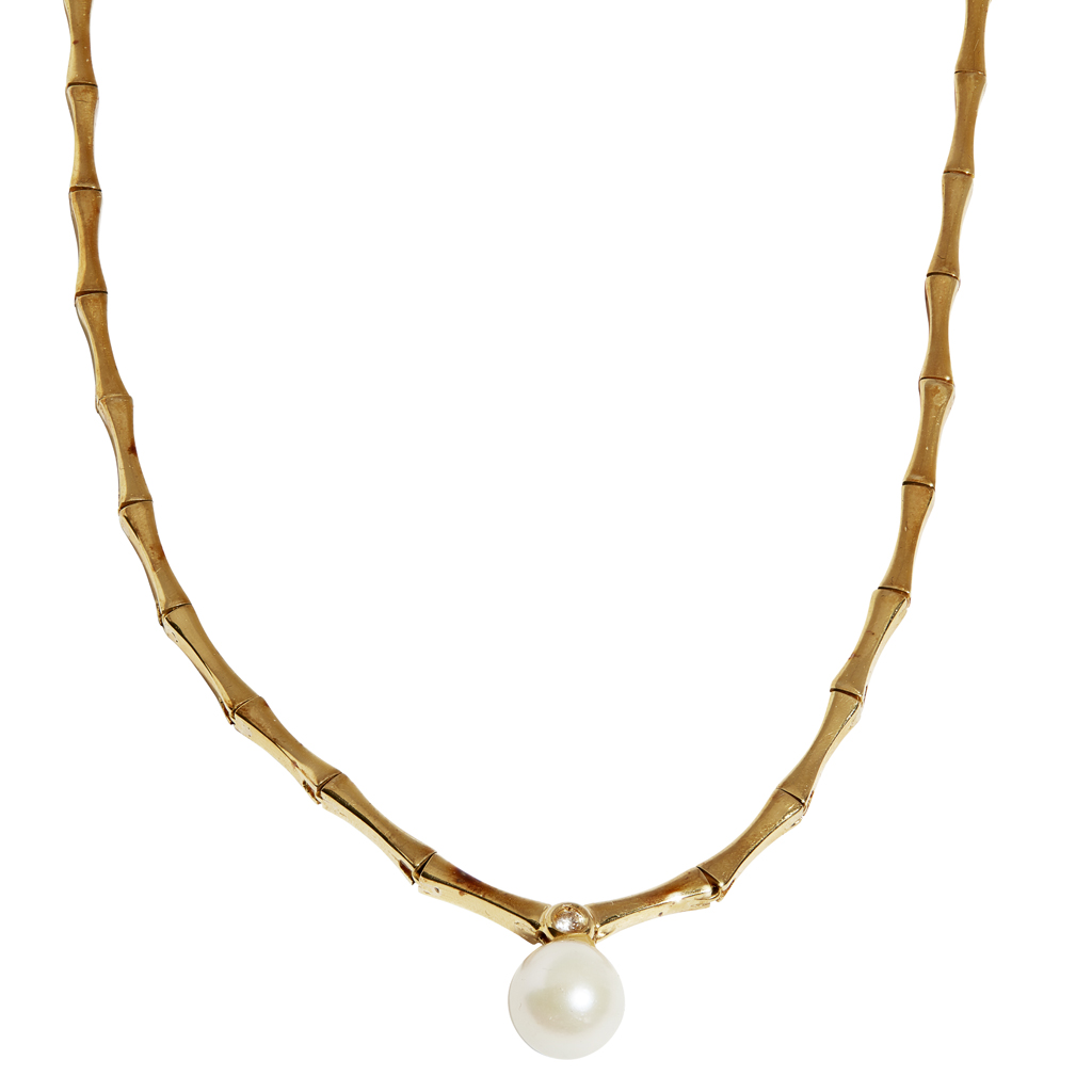 A diamond and pearl set necklace