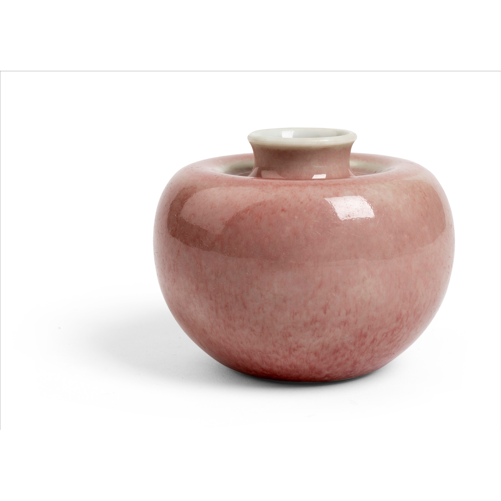 PEACHBLOOM-GLAZED 'APPLE' WATER POT