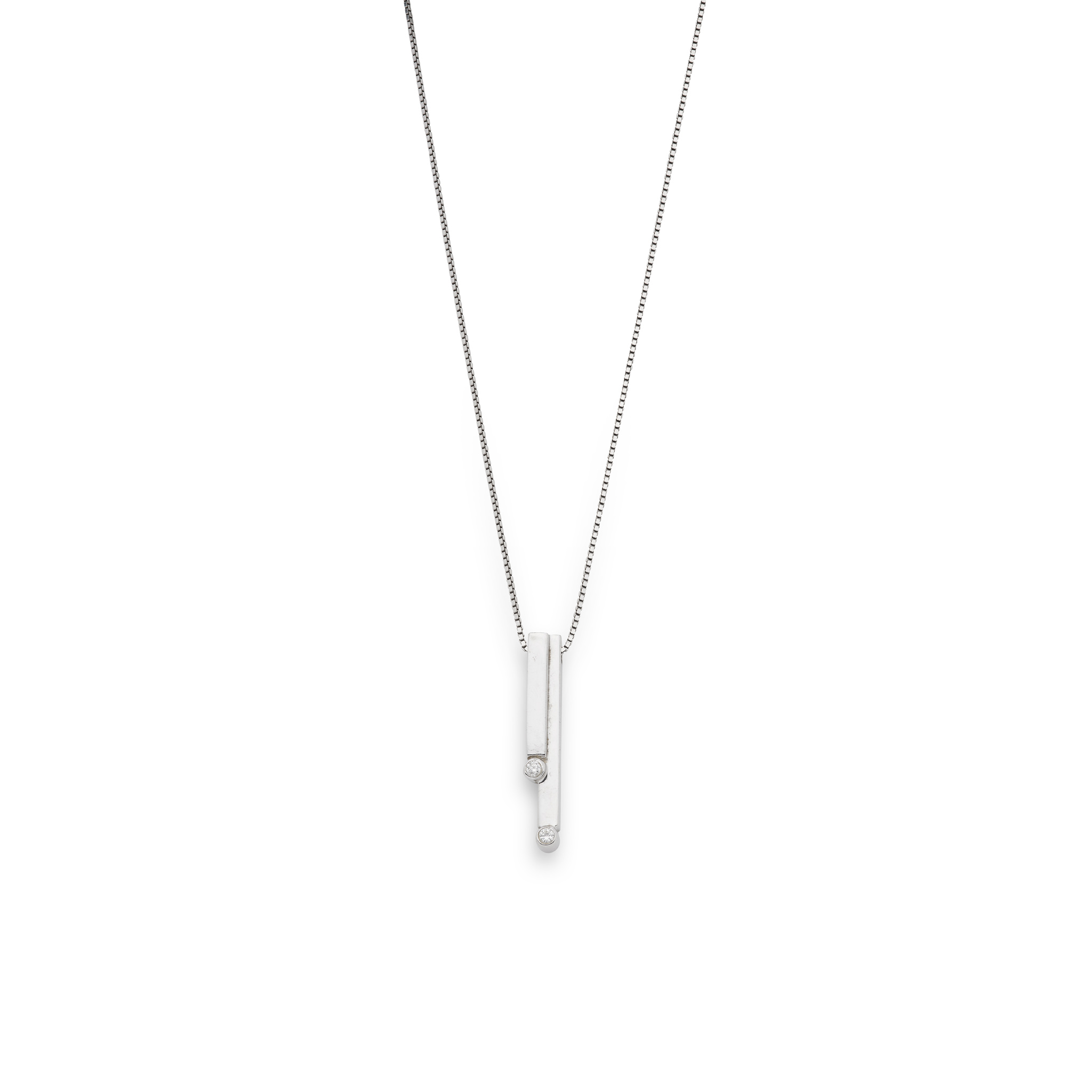 Garrard & Co: A diamond pendant necklace