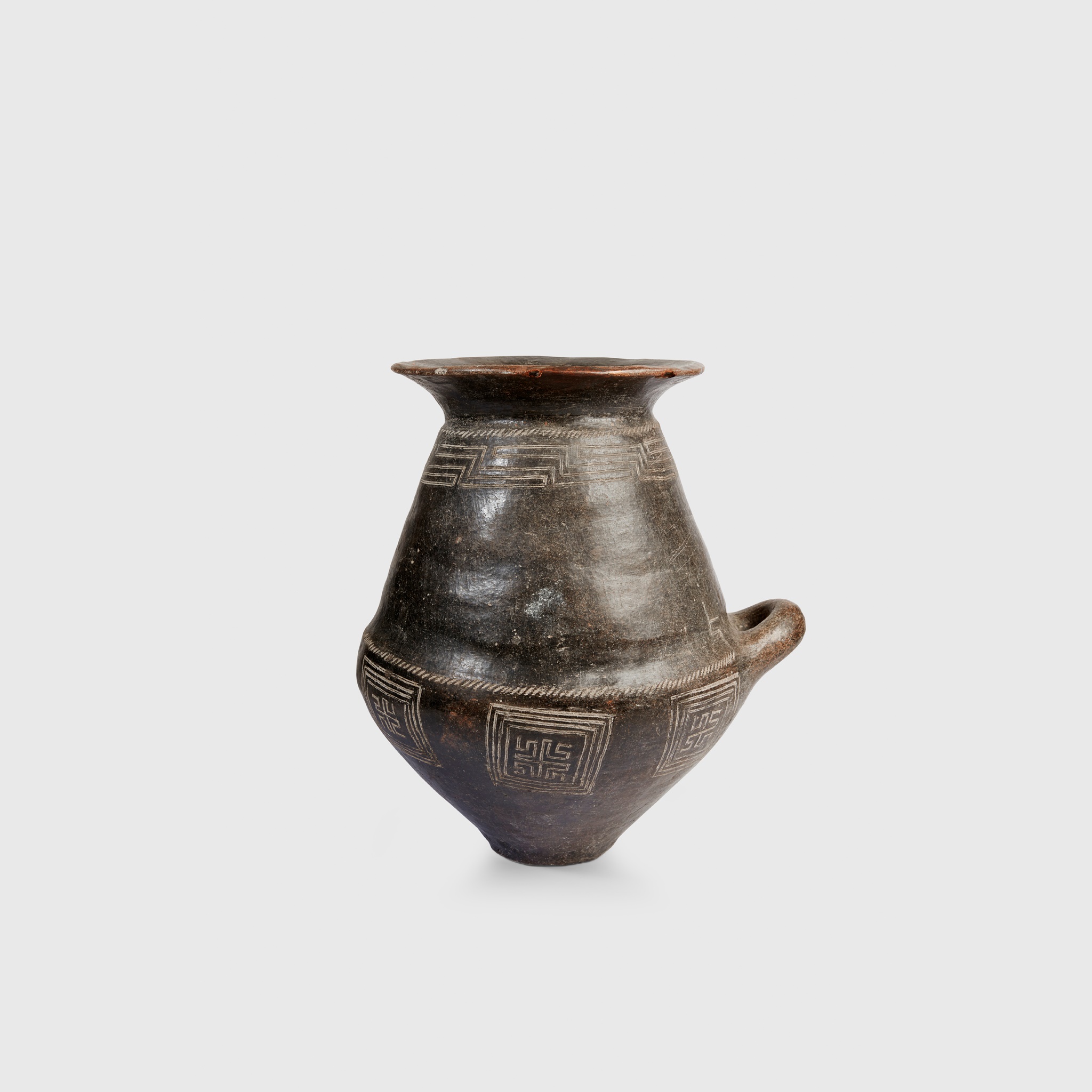 VILLANOVAN BLACKWARE URN