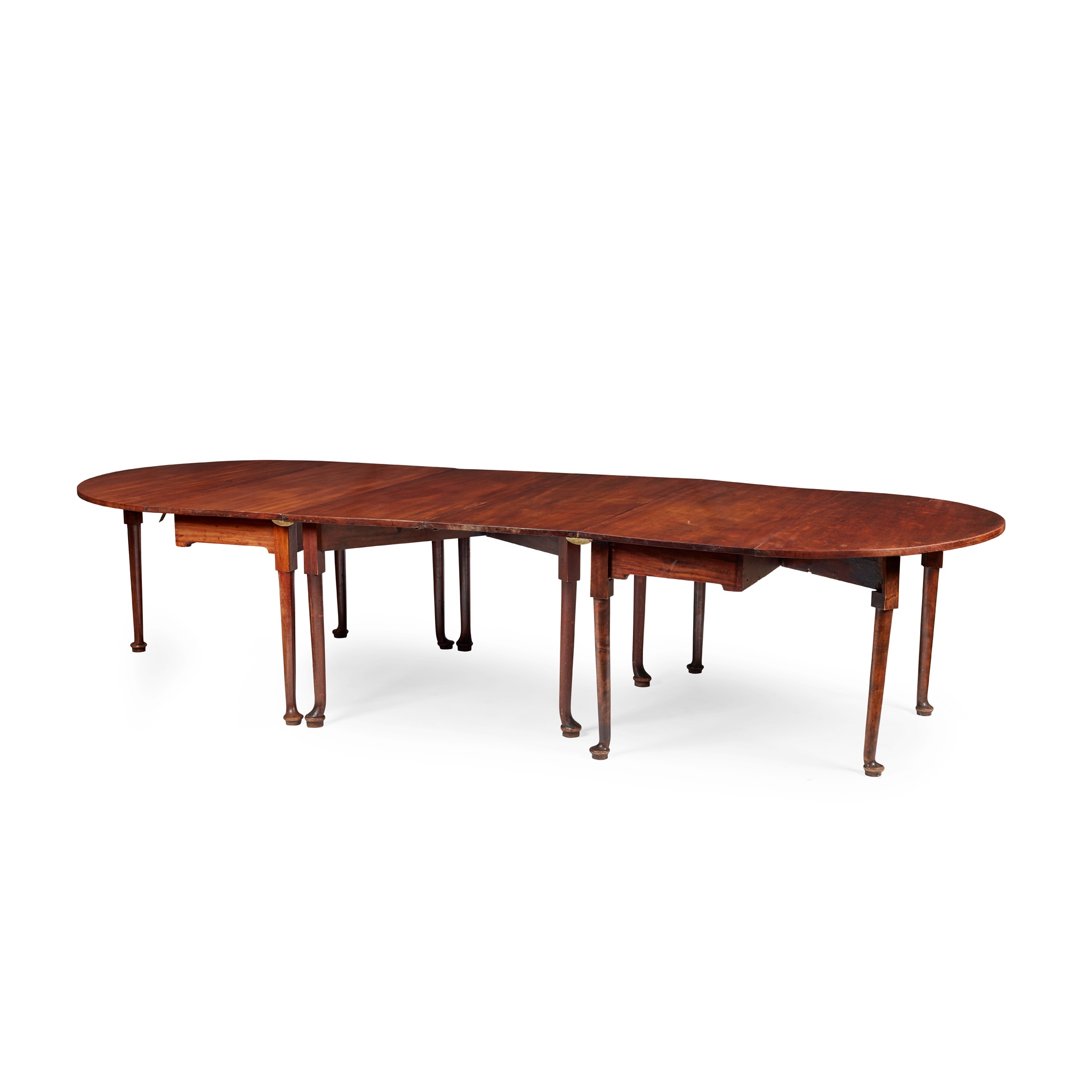 GEORGIAN MAHOGANY DINING TABLE