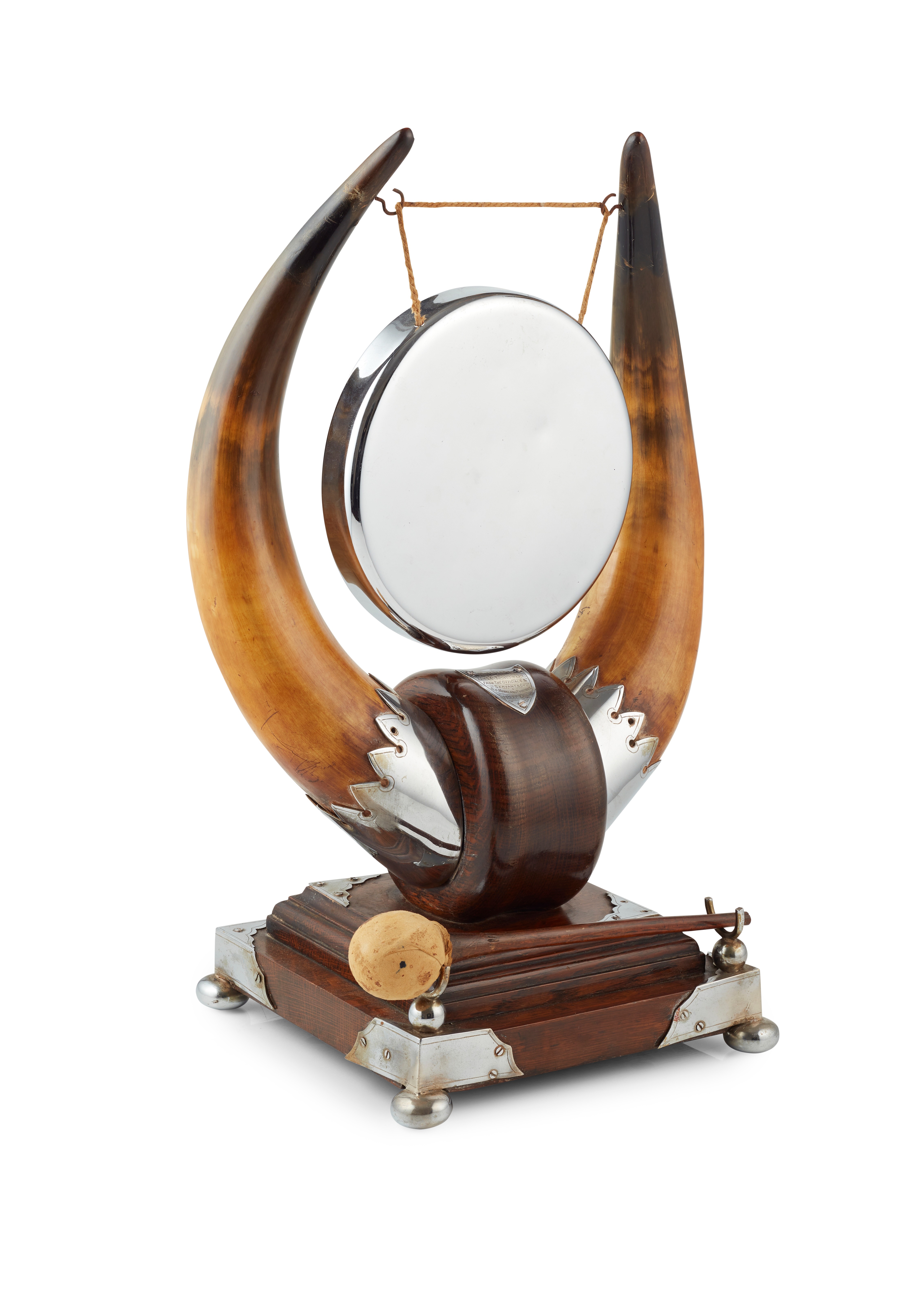 A SCOTTISH LATE VICTORIAN SILVER PLATED, HORN, AND OAK TABLE GONG