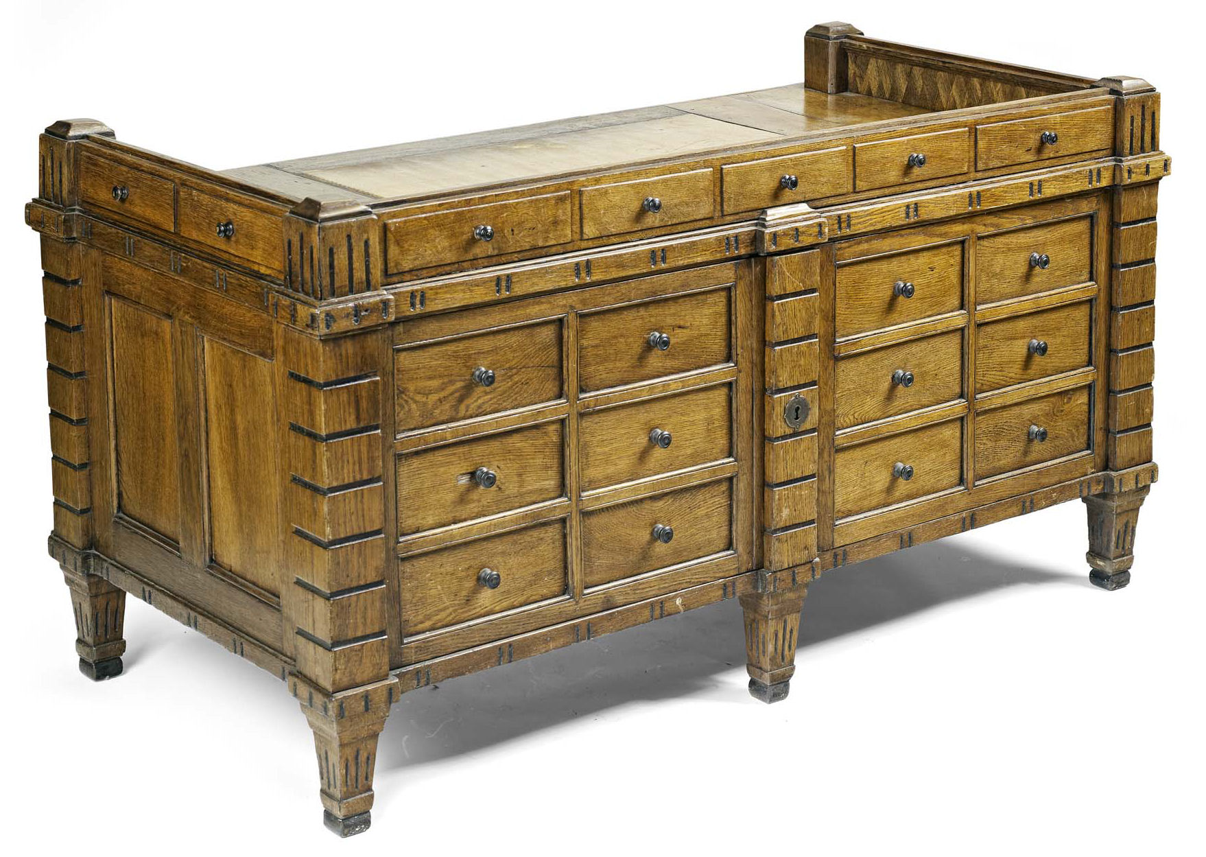 UNUSUAL CONTINENTAL OAK AND PINE KNEE HOLE DESK