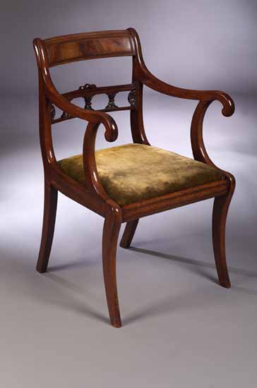 A Regency mahogany carver