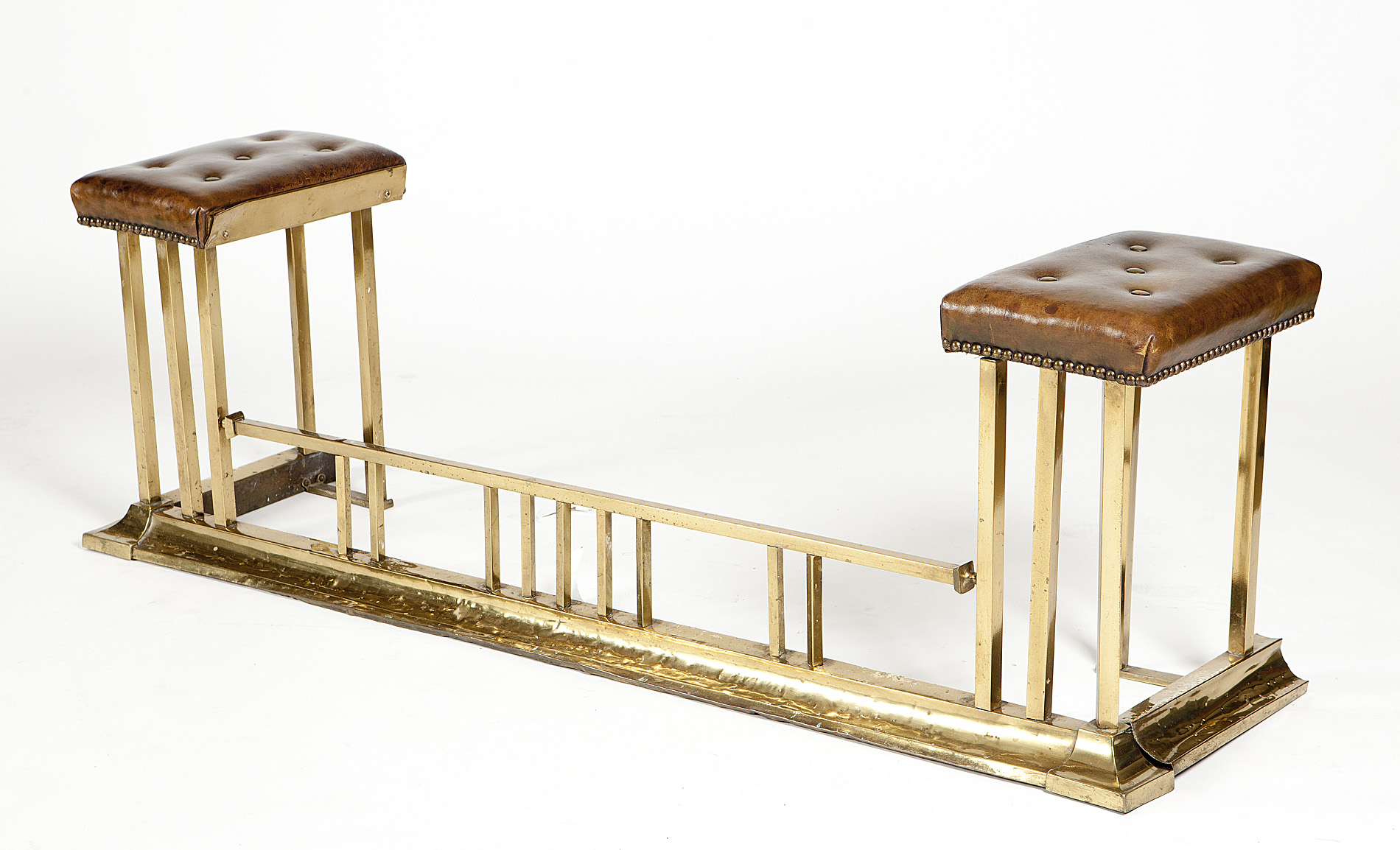 ARTS & CRAFTS BRASS CLUB FENDER