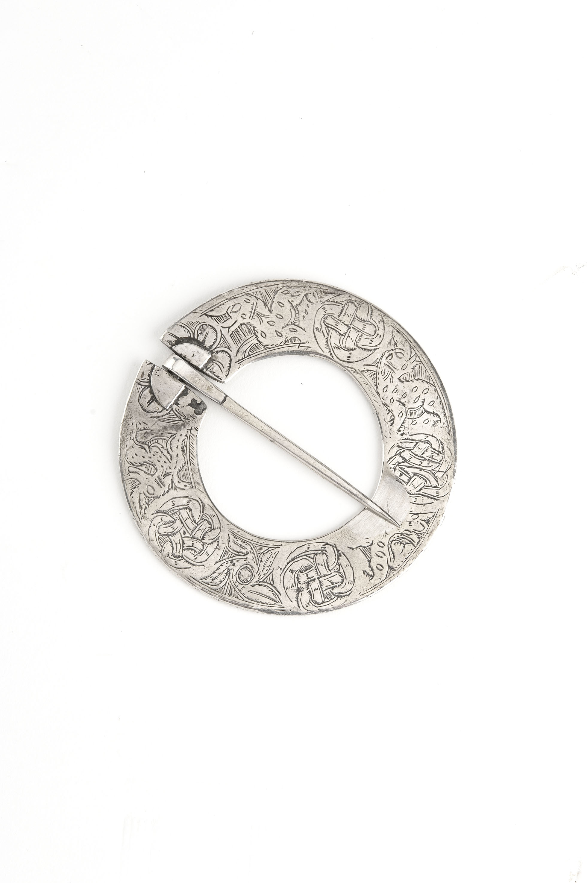 An 18th century silver plaid brooch