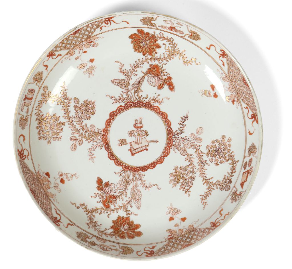 CHINESE IRON RED AND GILT DECORATED SAUCER DISH