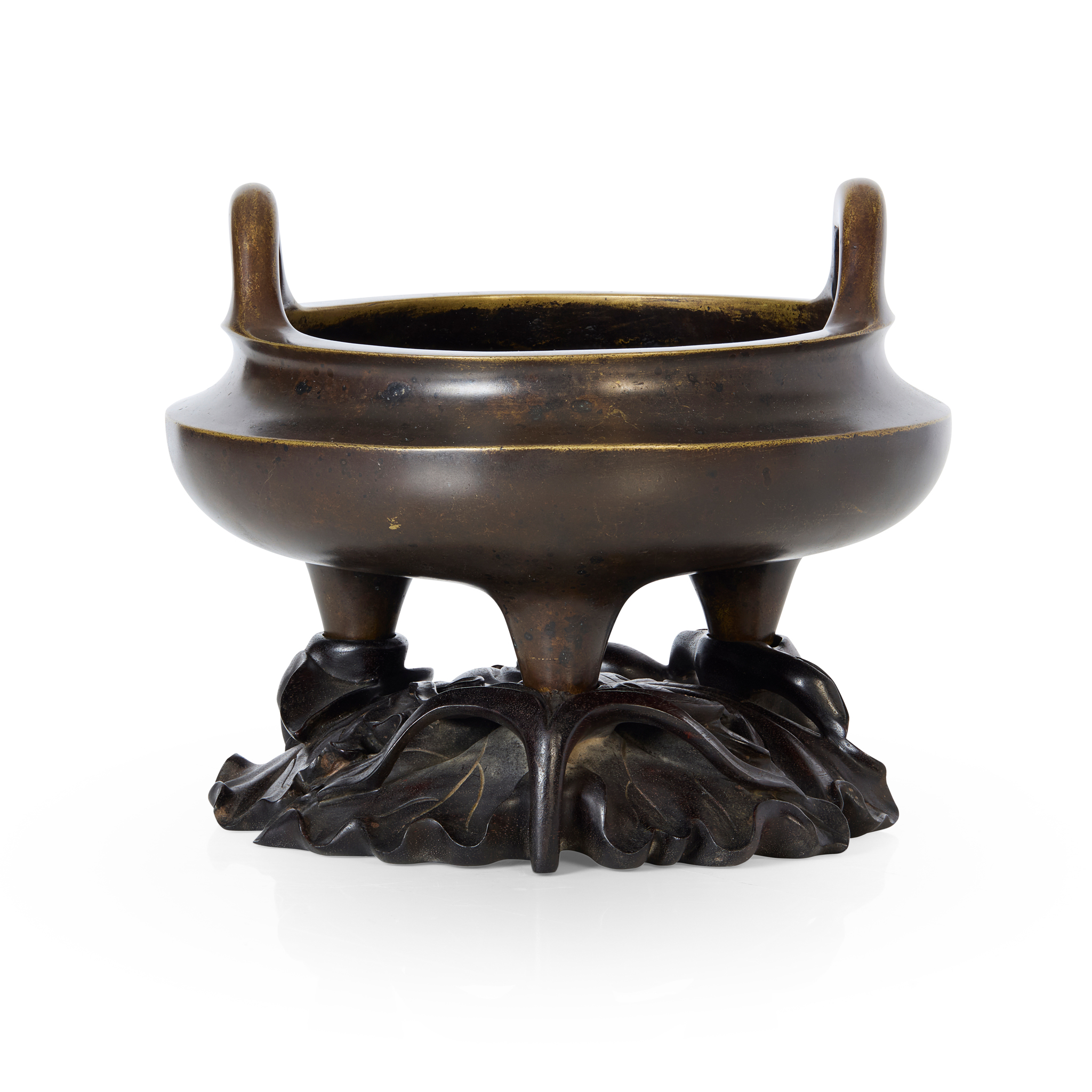 CHINESE BRONZE 'HANDLED' TRIPOD CENSOR