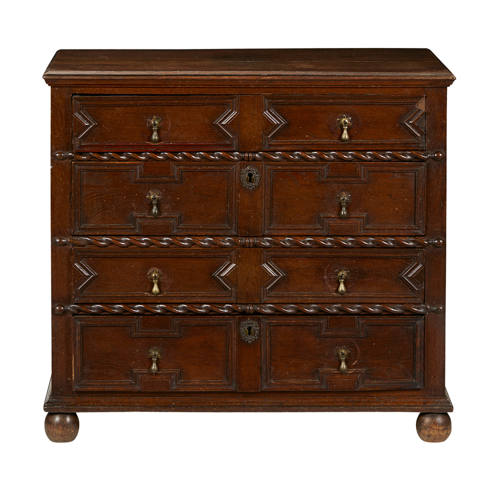 WILLIAM AND MARY OAK CHEST OF DRAWERS