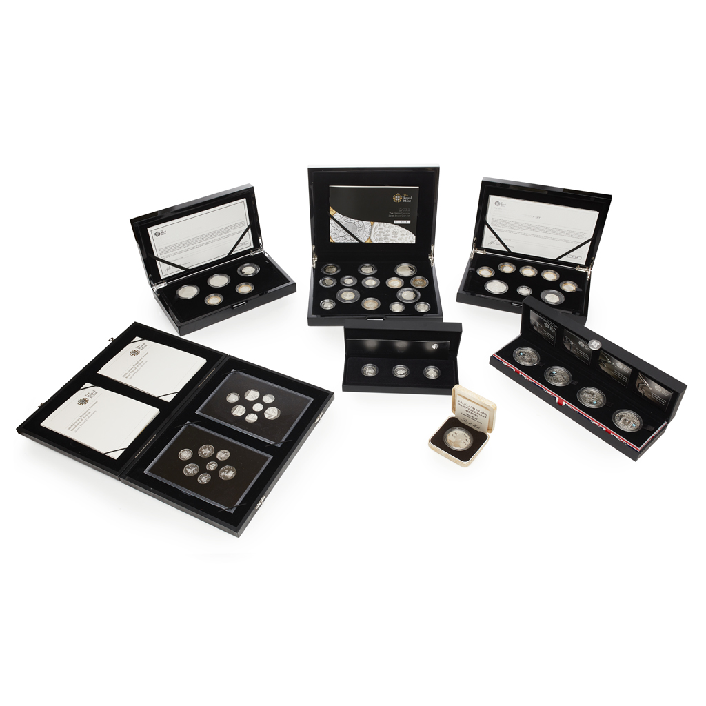 U.K. - A group of cased silver Piedfort and other coin sets