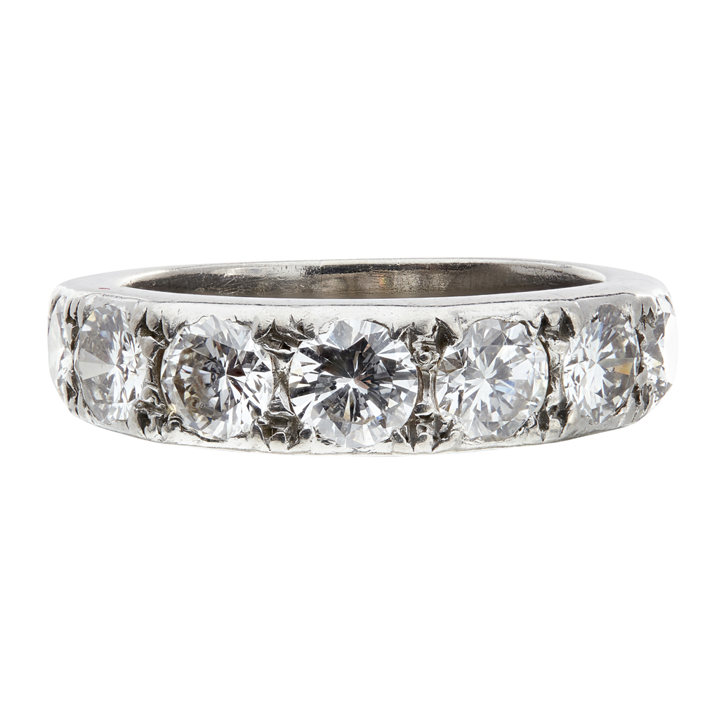 A seven stone diamond ring