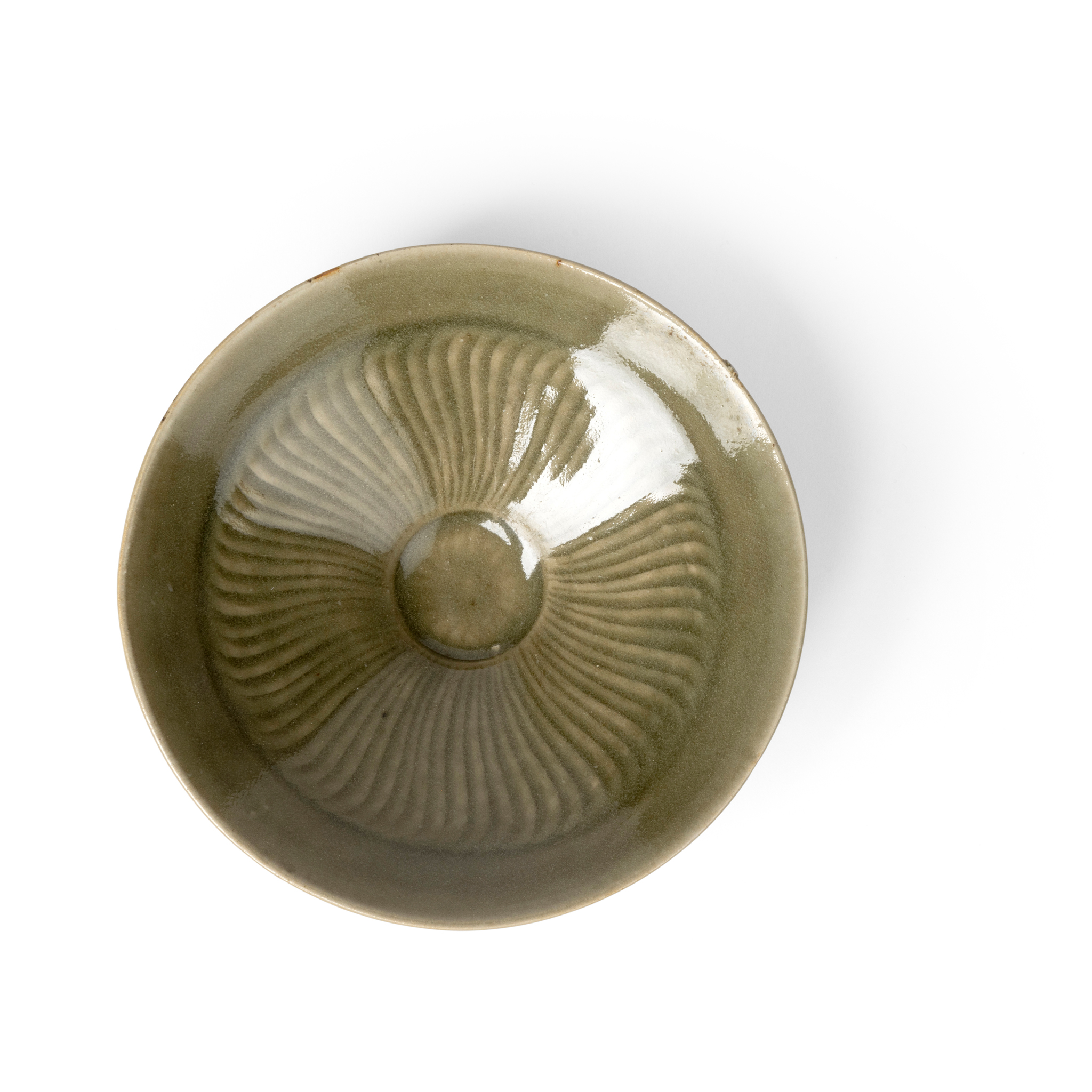 CHINESE YAOZHOU CELADON-GLAZED 'CHRYSANTHEMUM' TEA BOWL