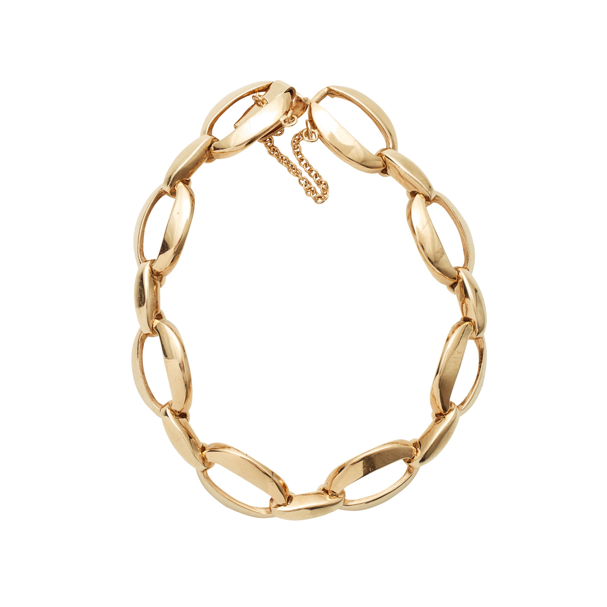 A modern 9ct gold bracelet