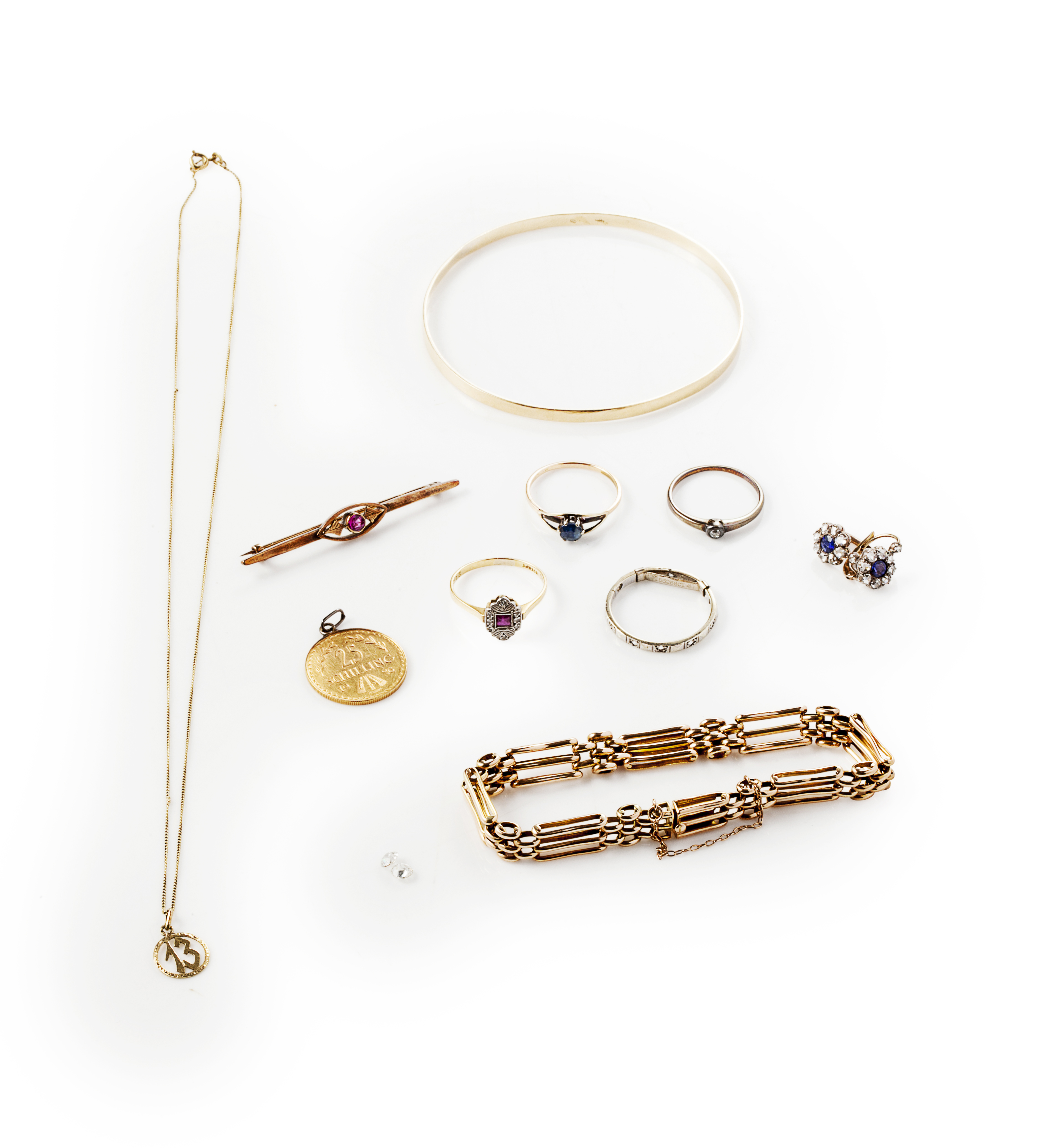 A collection of jewellery