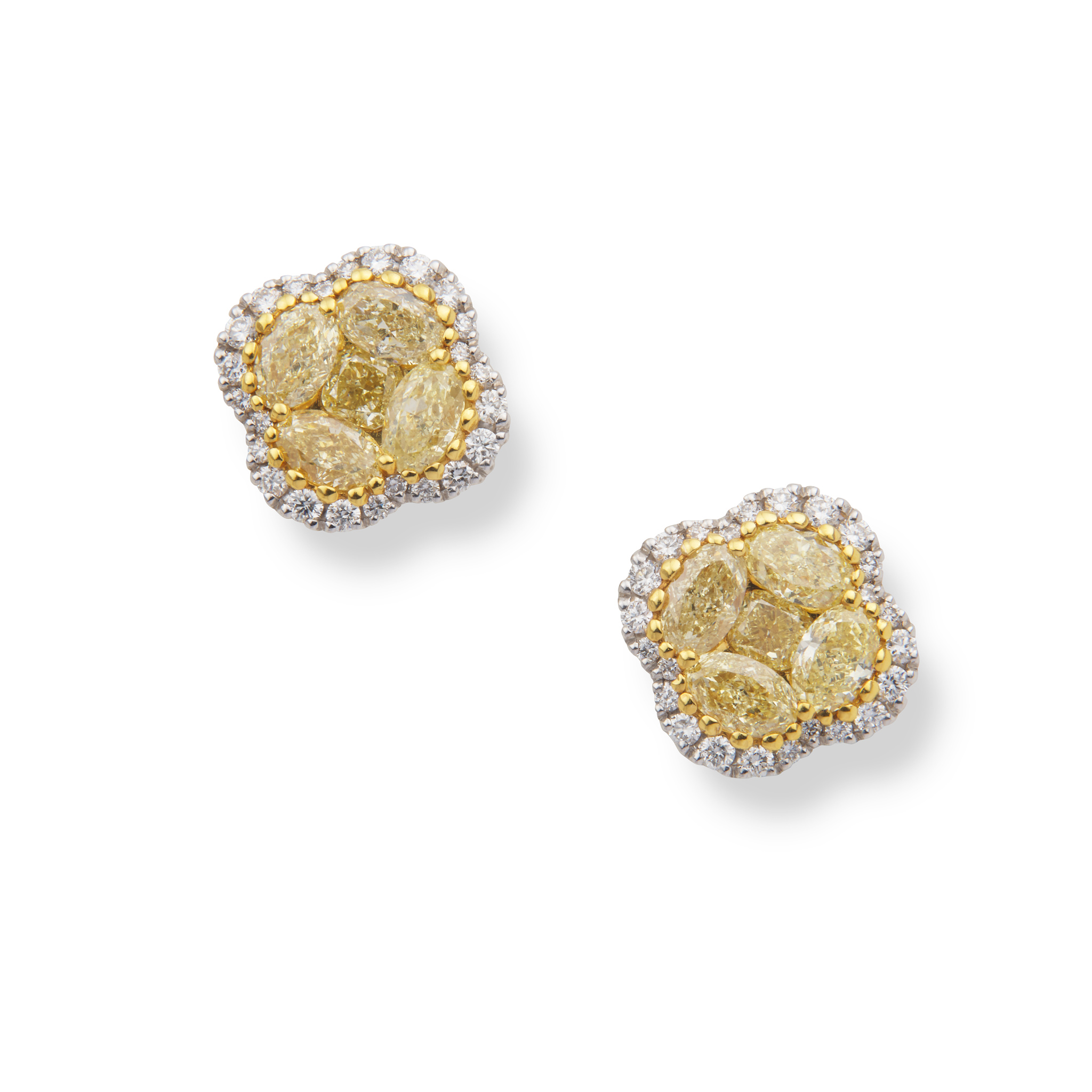 A pair of diamond quatrefoil earstuds