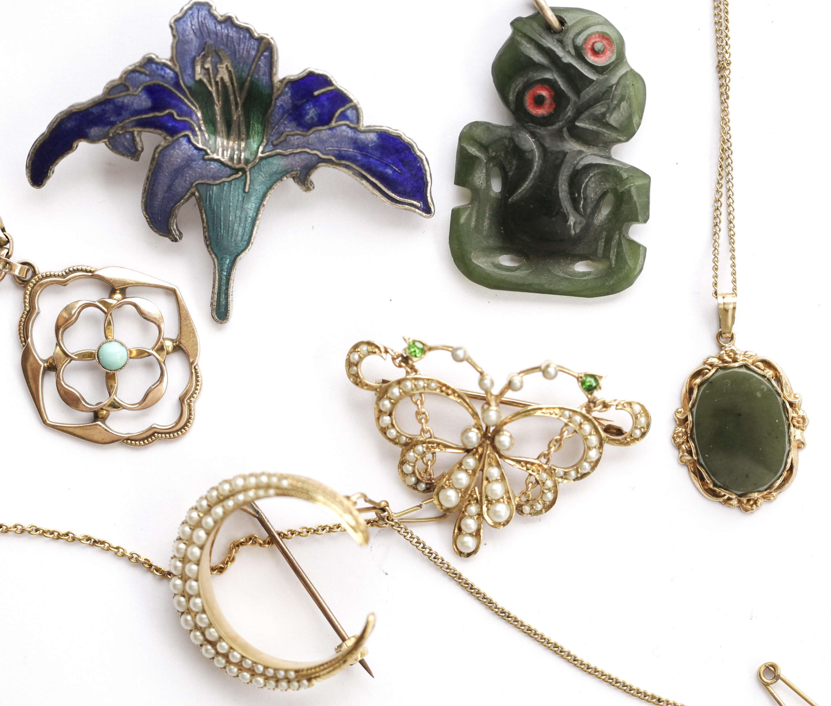 A collection of jewellery