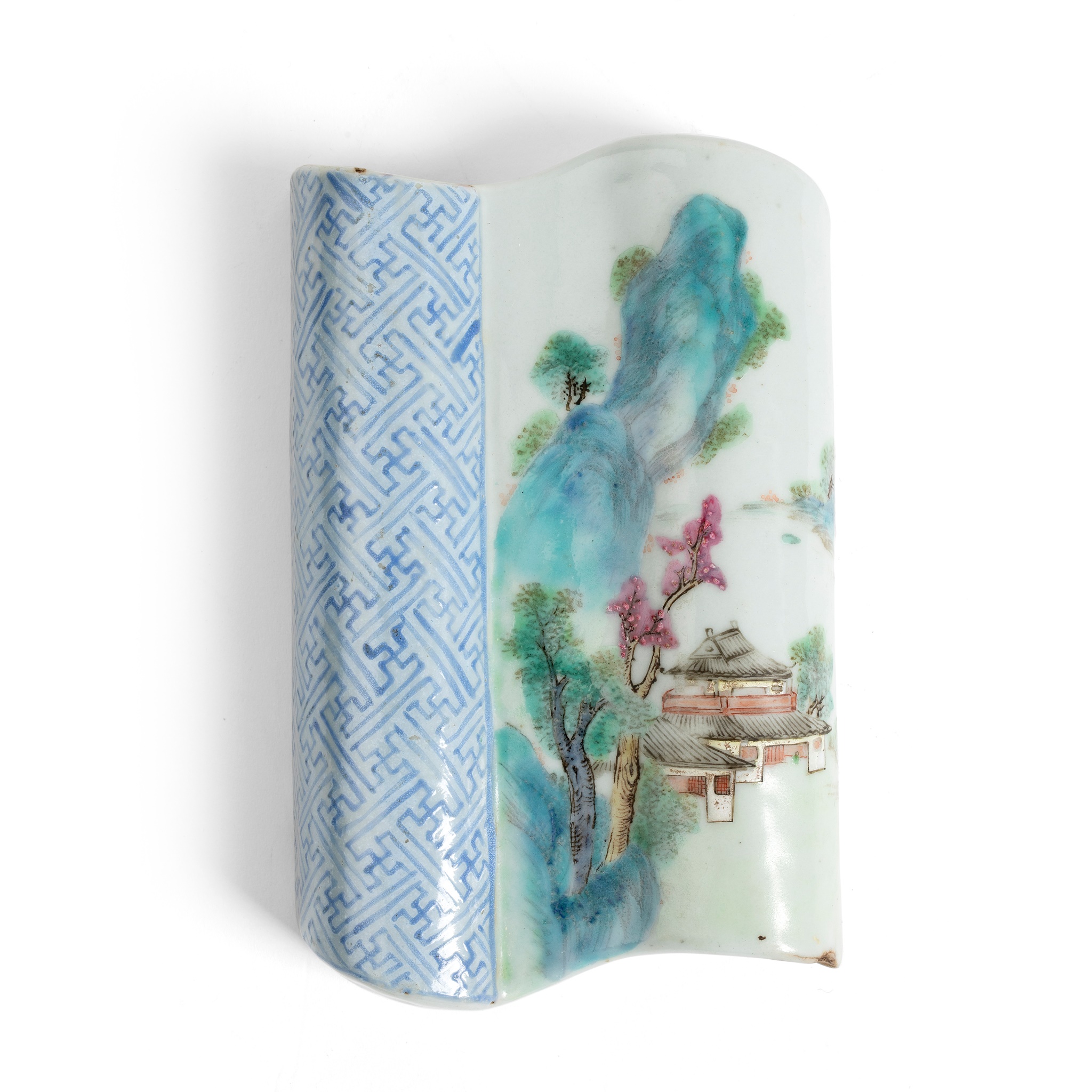 FAMILLE ROSE WALL VASE OF SCROLL FORM