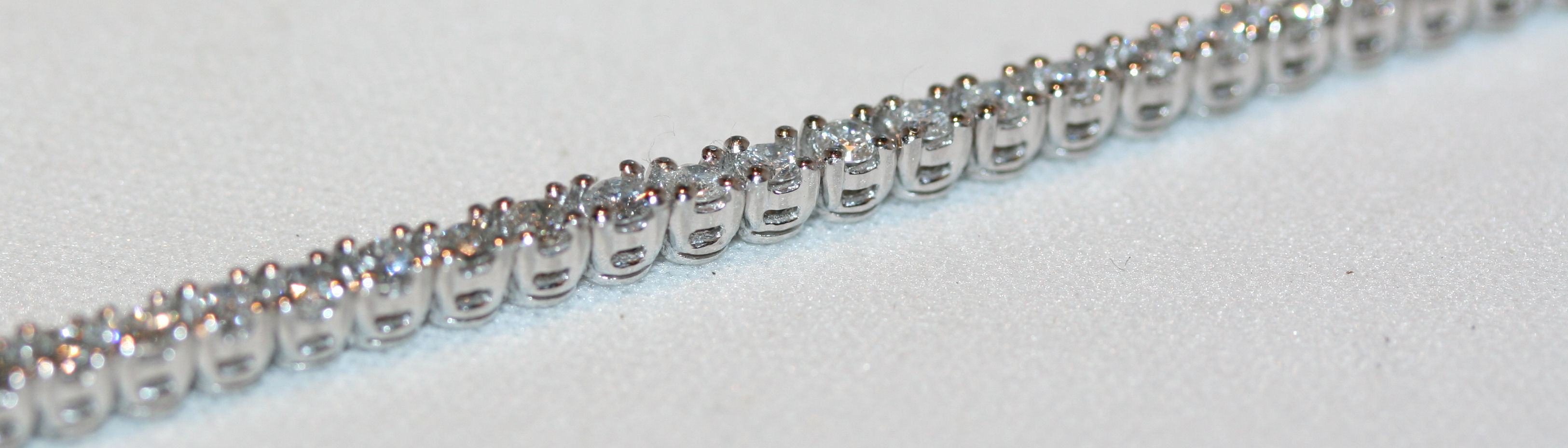 A diamond set tennis bracelet