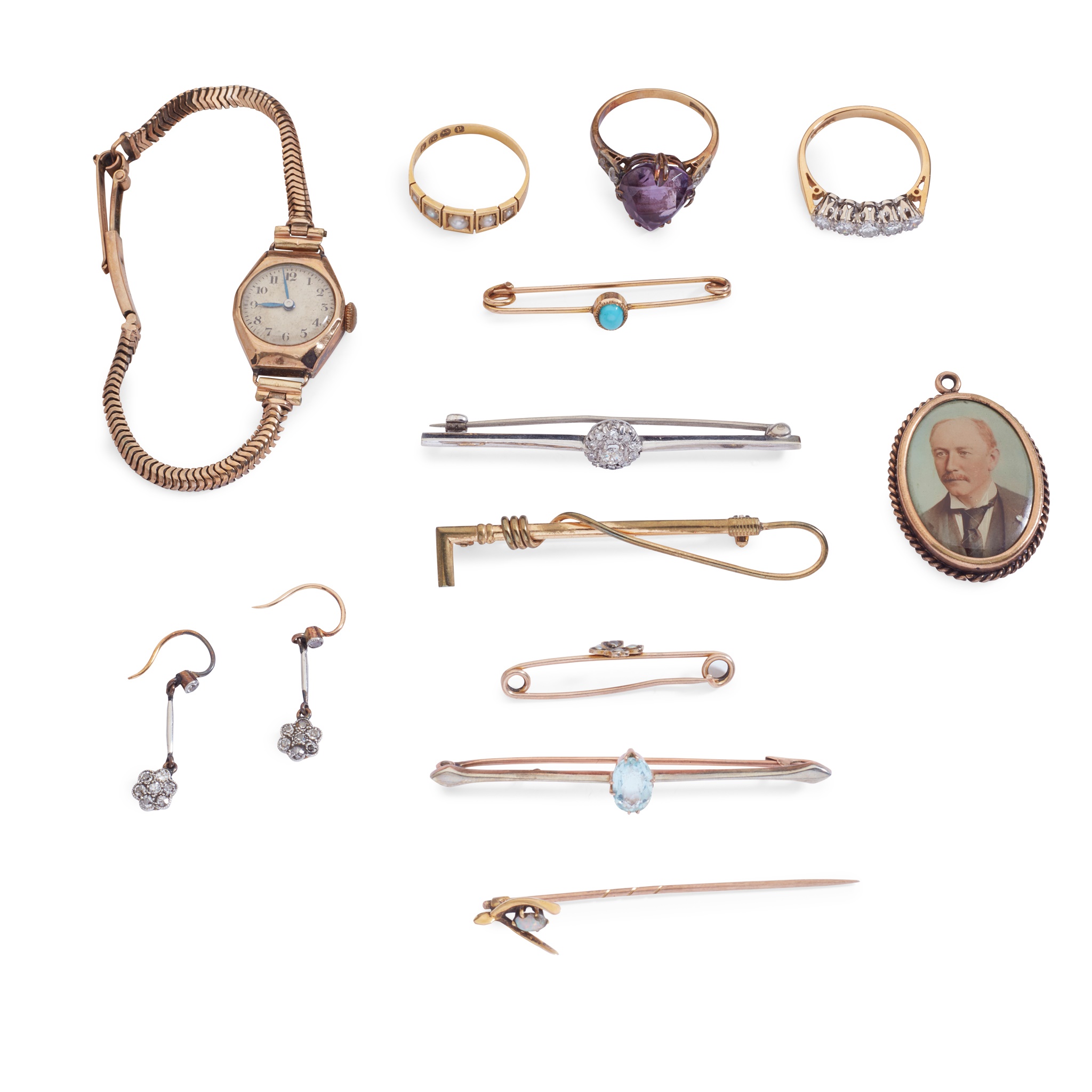 A collection of jewellery