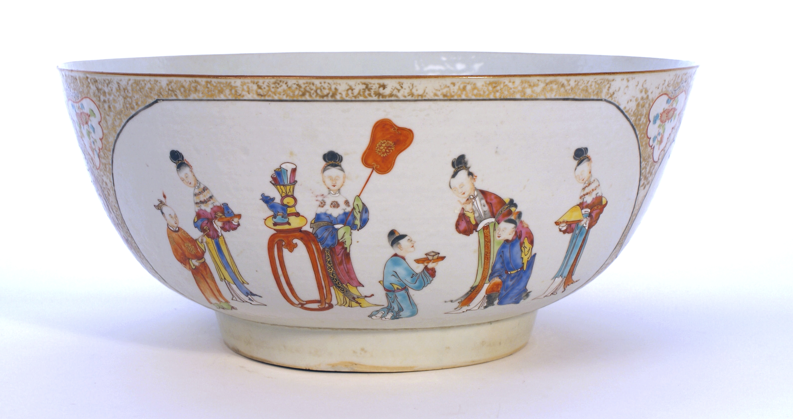LARGE CHINESE FAMILLE ROSE DECORATED PUNCH BOWL