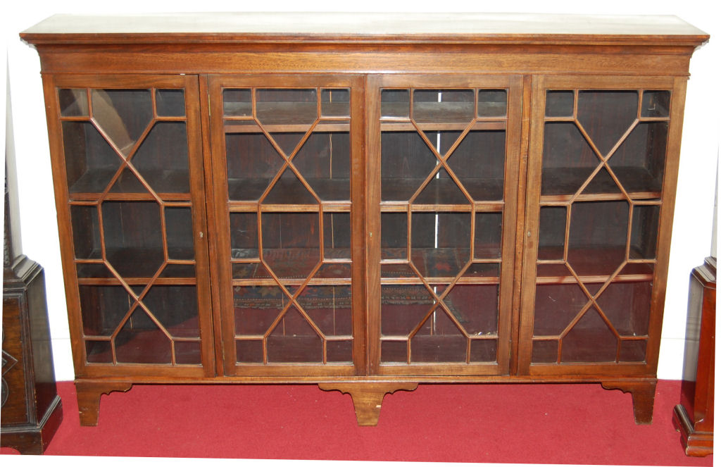A Georgian style mahogany bookcase