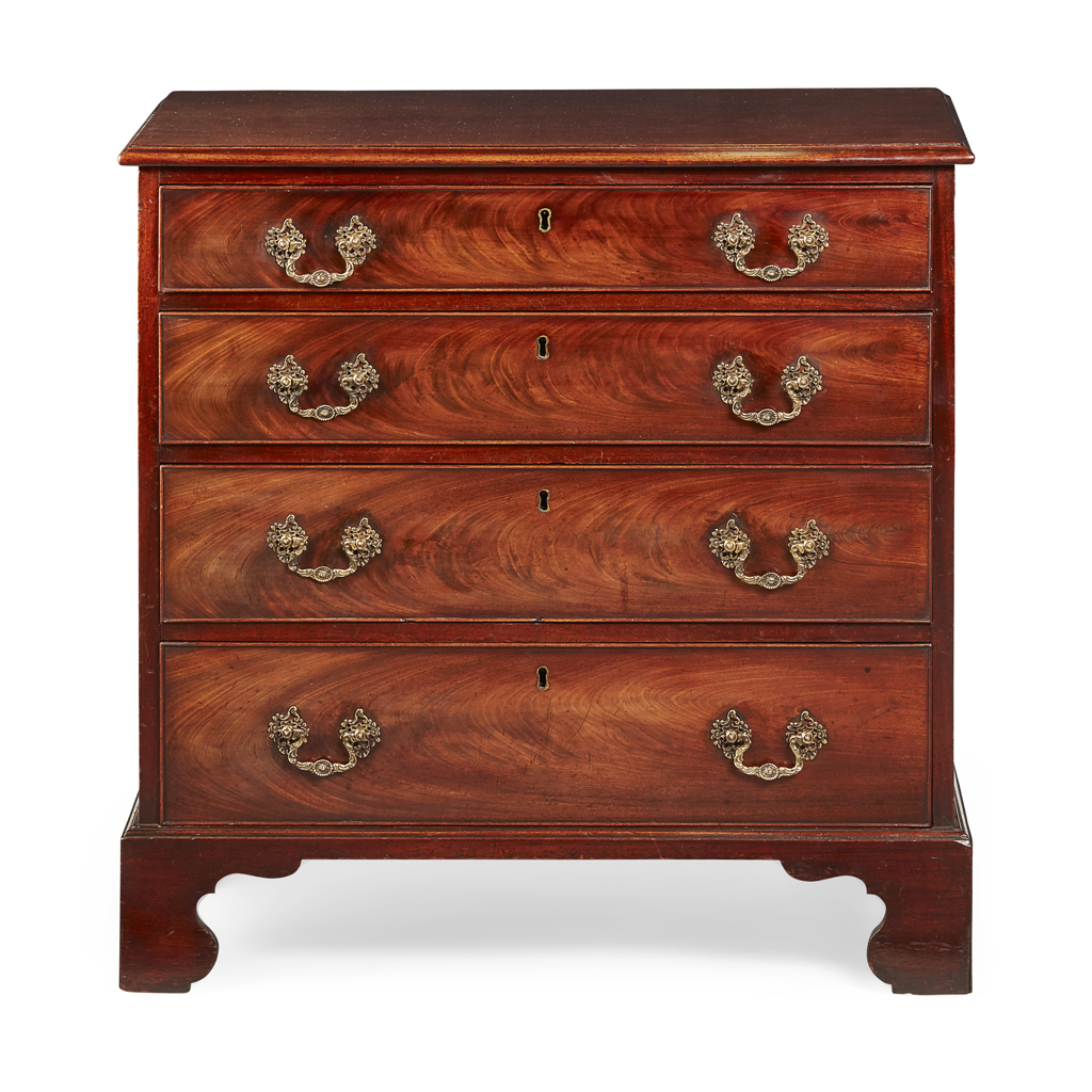 GEORGE III MAHOGANY CHEST OF DRAWERS